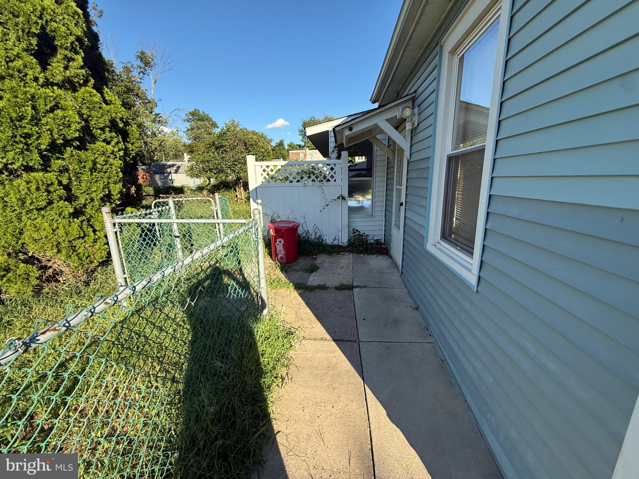 220 10TH STREET