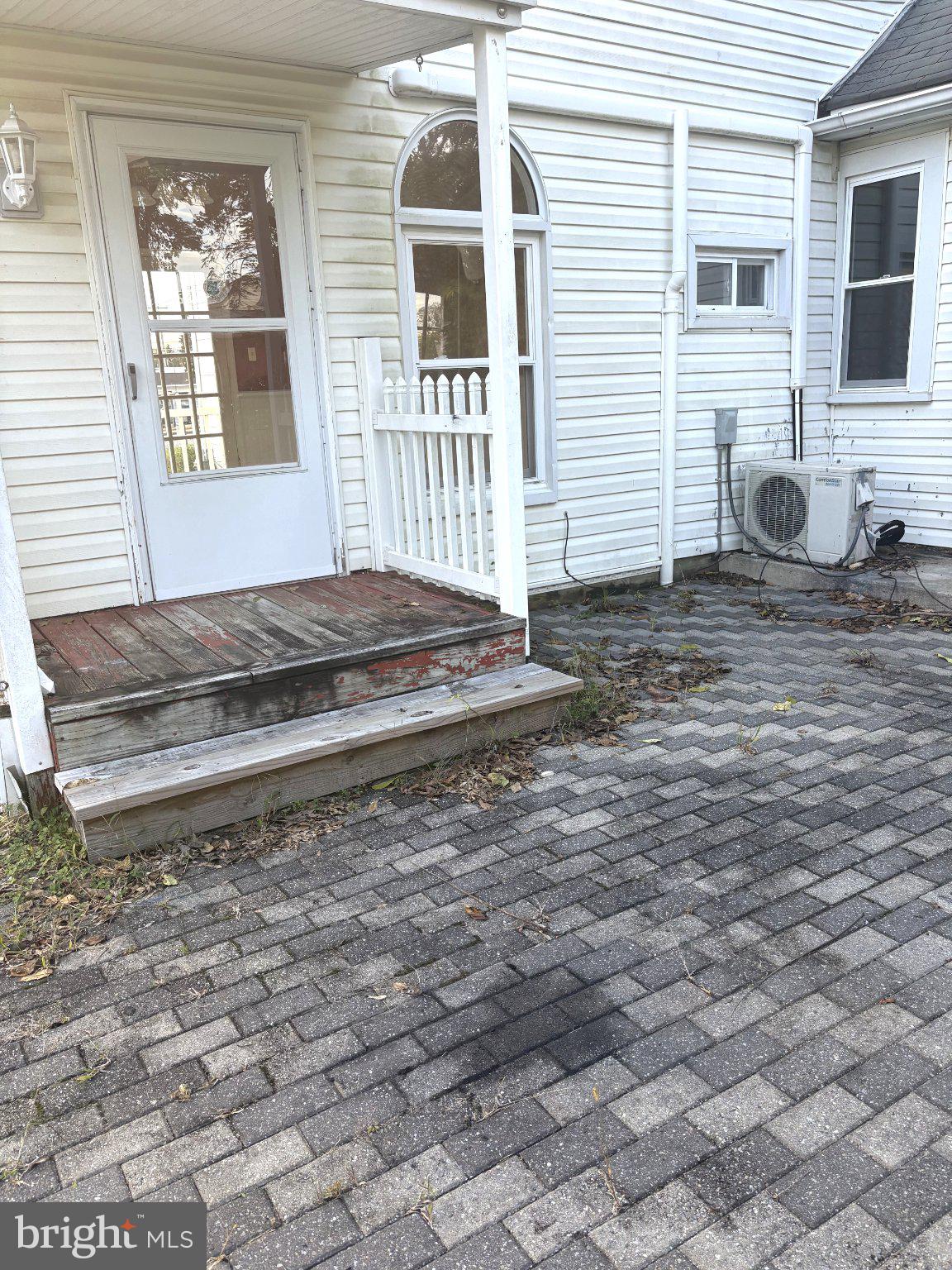 3 S SOUTHEAST BOULEVARD