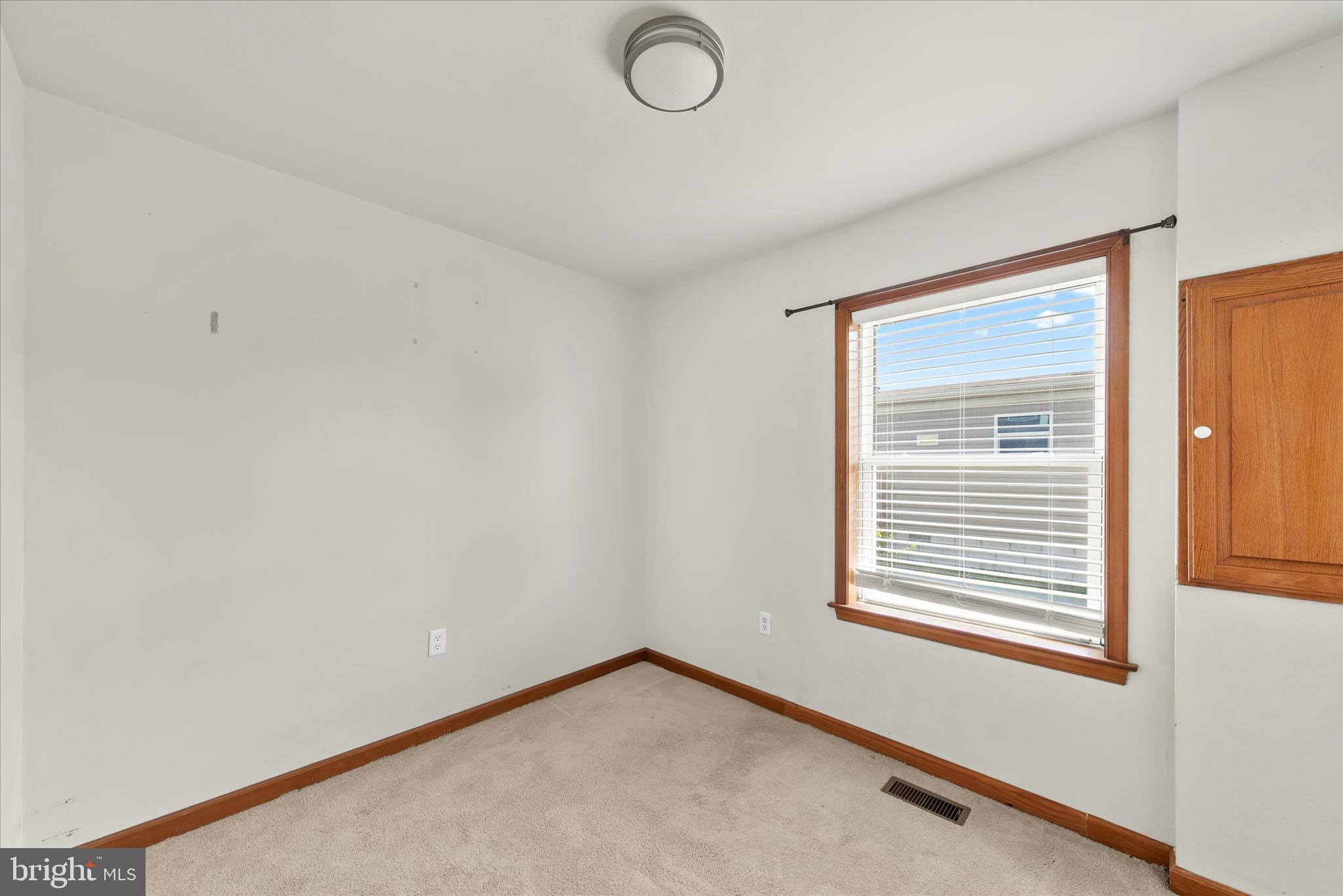 GREEN ACRES - Residential