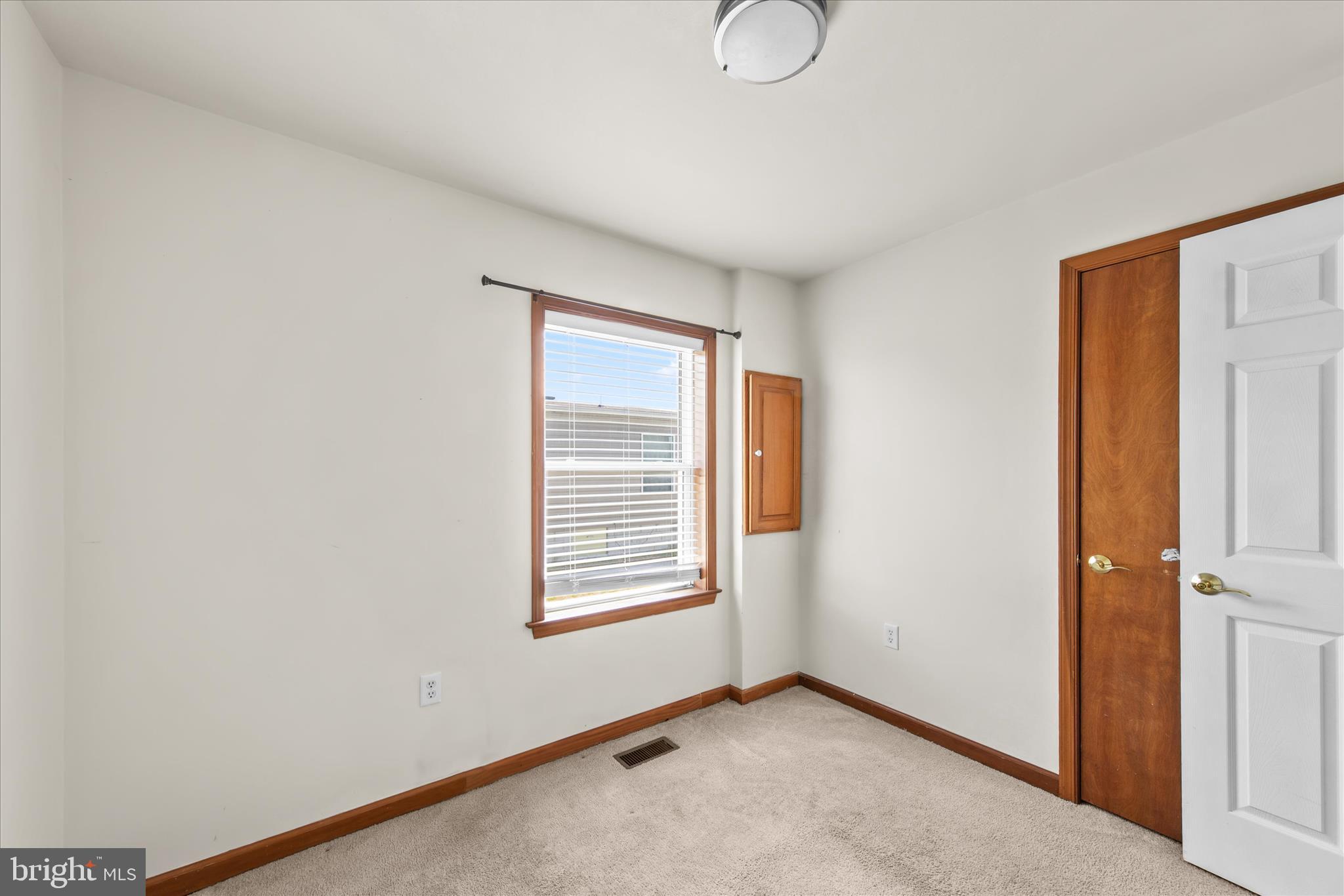 GREEN ACRES - Residential