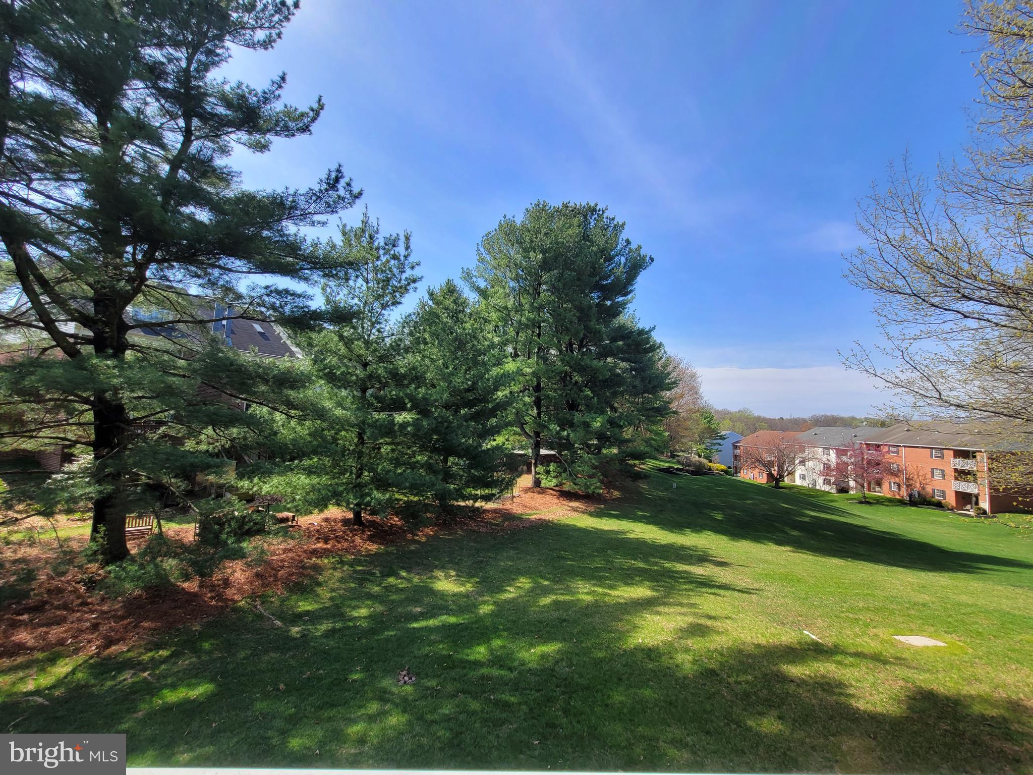 SHEPHERDS KNOLL GARDEN - Residential