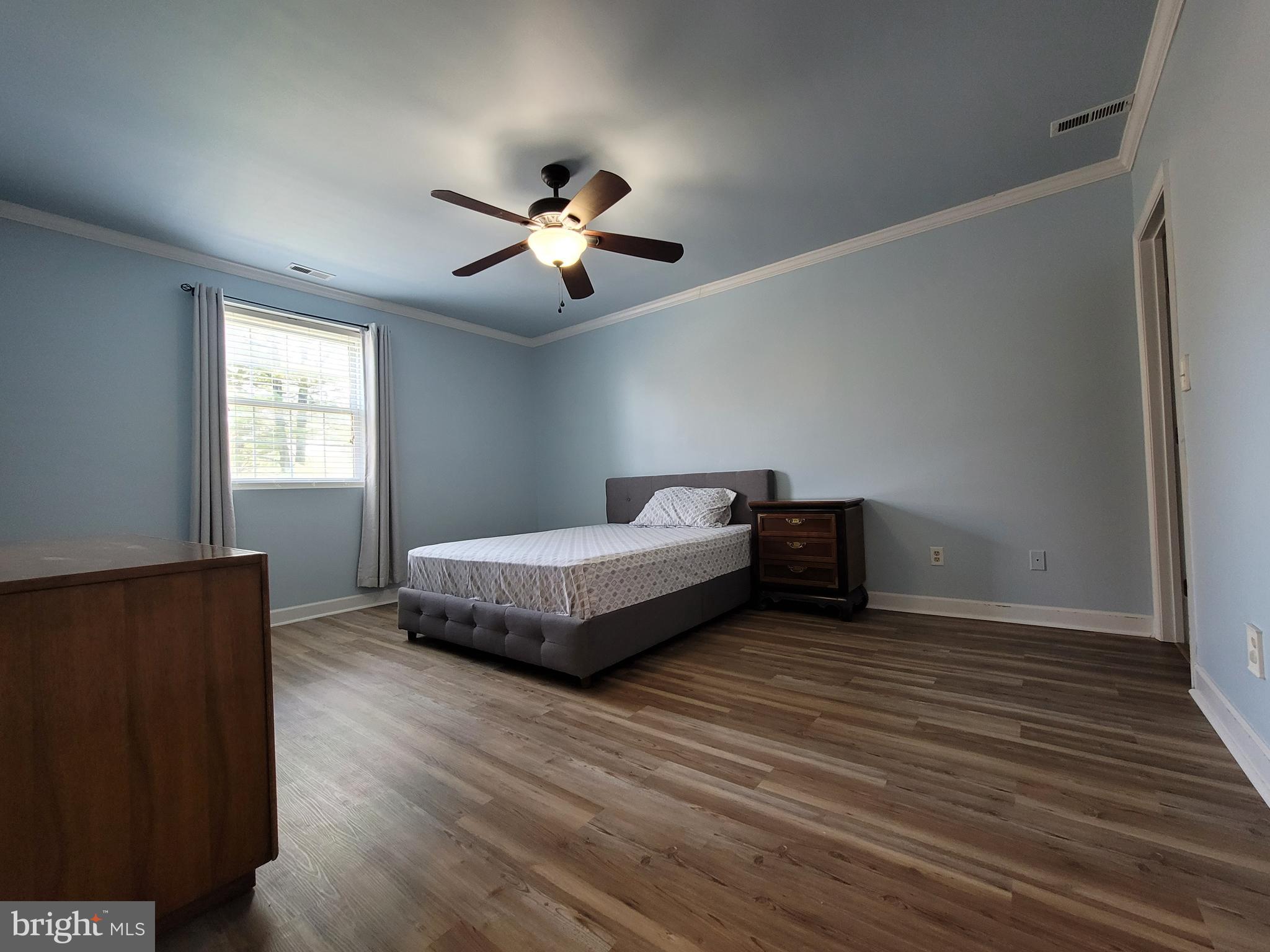 SHEPHERDS KNOLL GARDEN - Residential