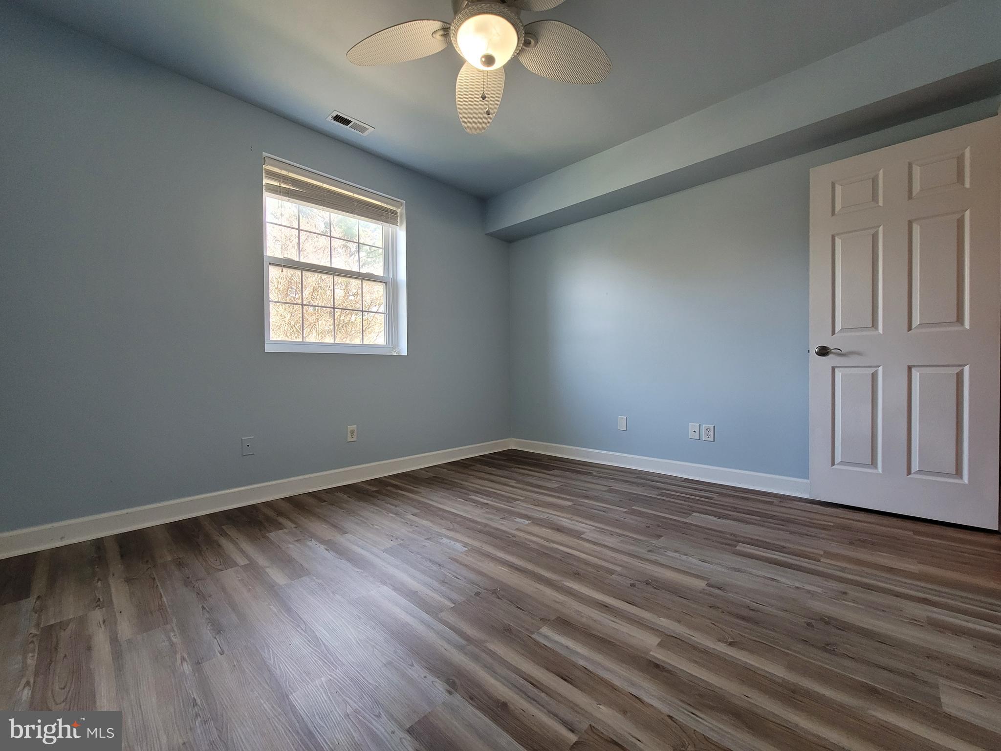 SHEPHERDS KNOLL GARDEN - Residential