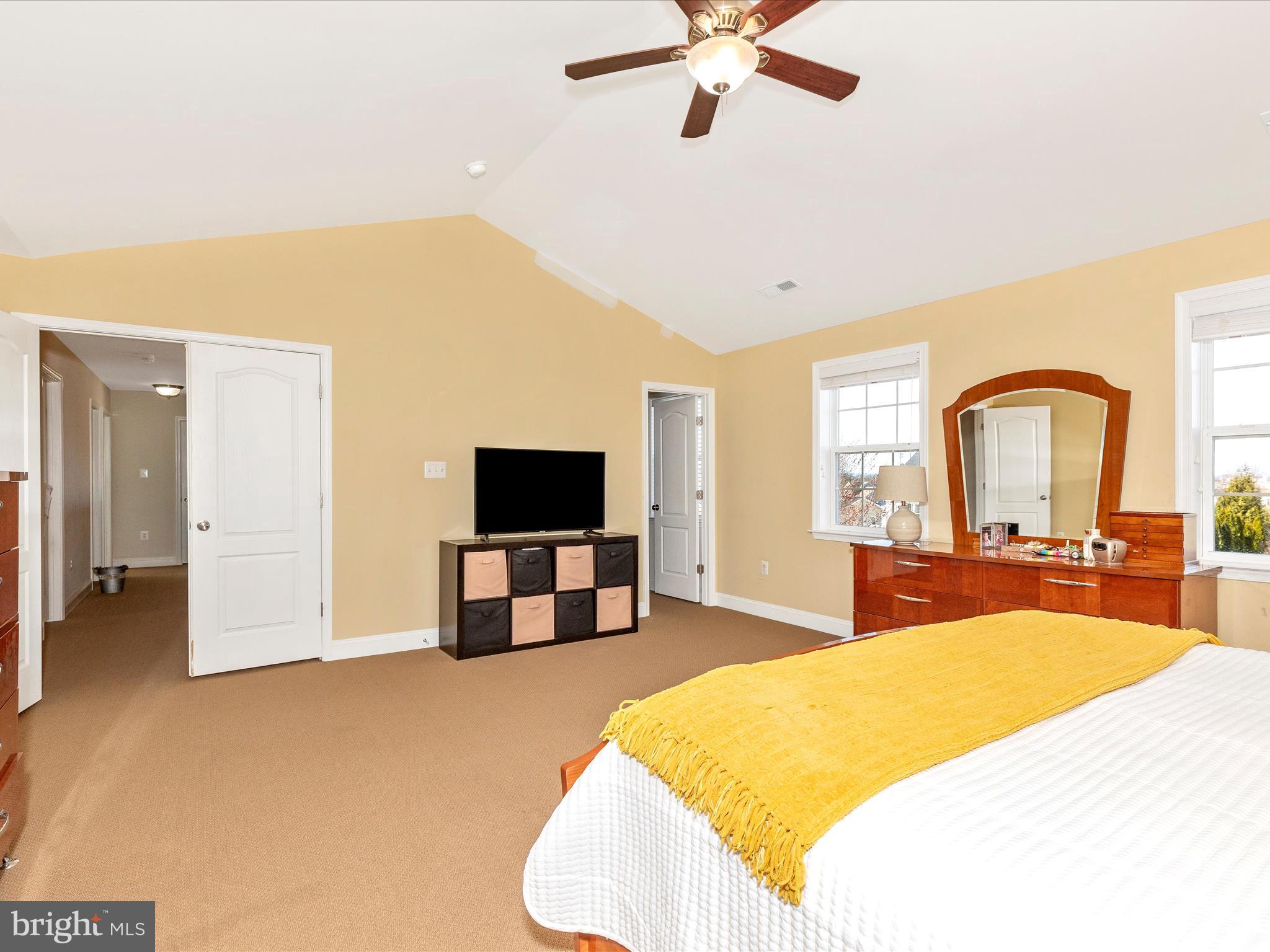 ELMWOOD FARM - Residential