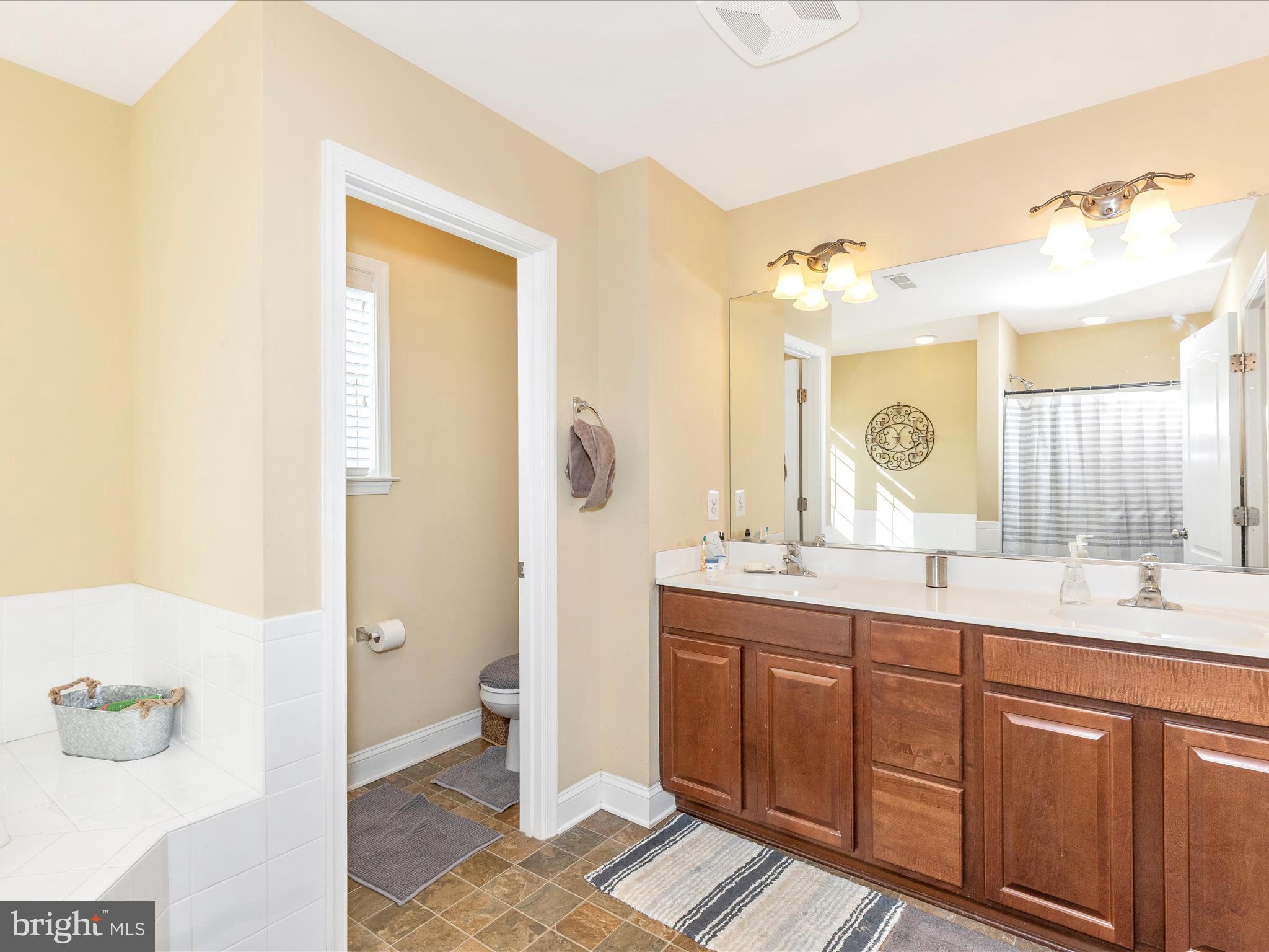 ELMWOOD FARM - Residential