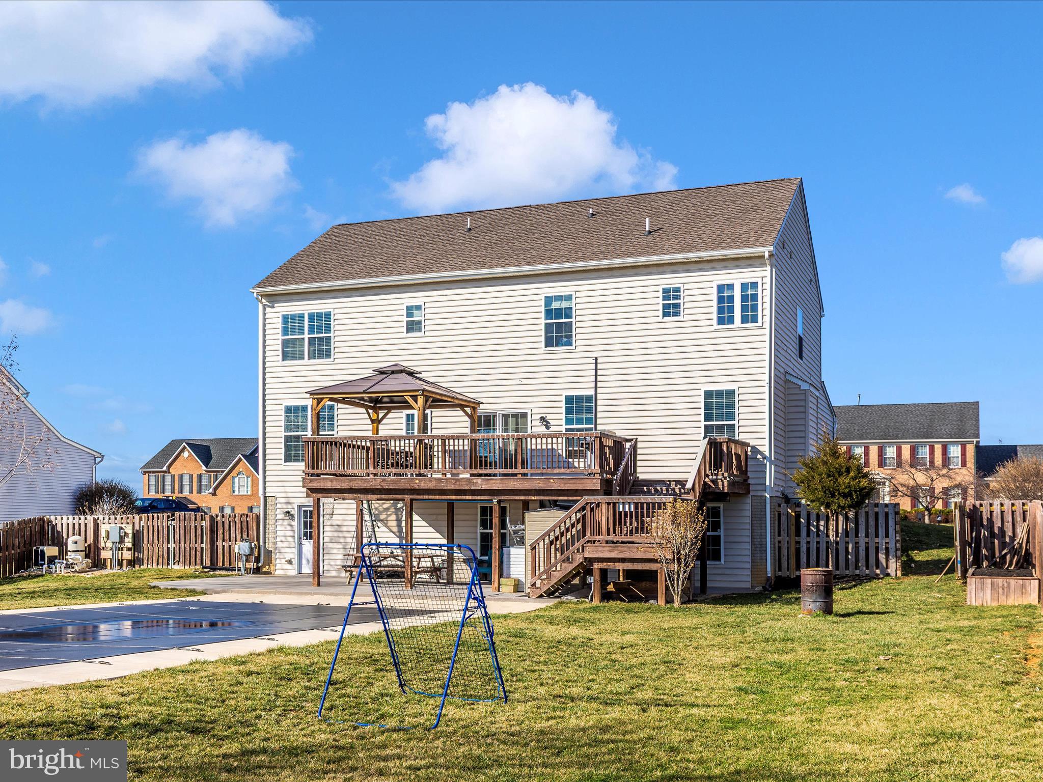 ELMWOOD FARM - Residential