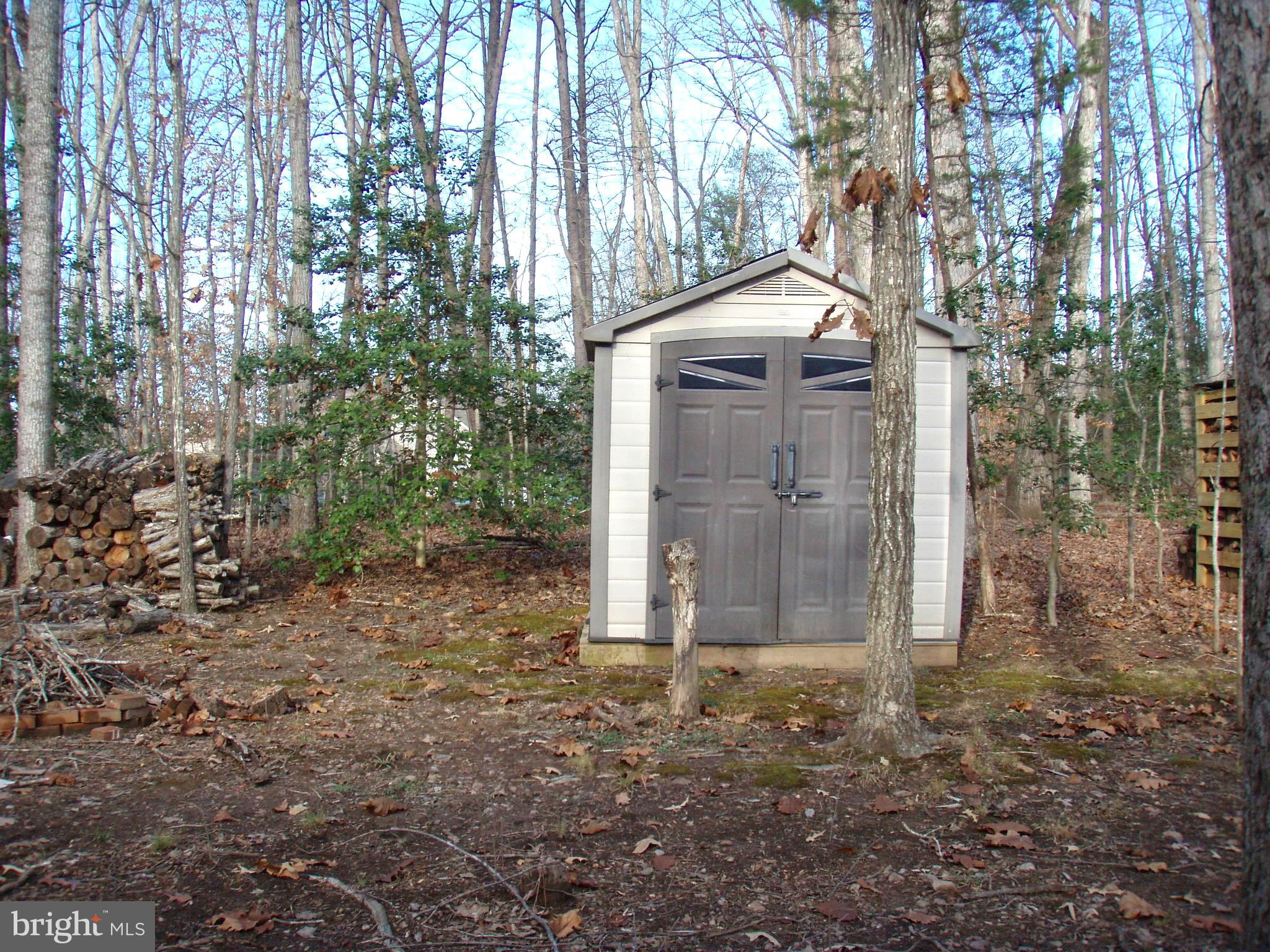 LAKE OF THE WOODS - Residential Lease