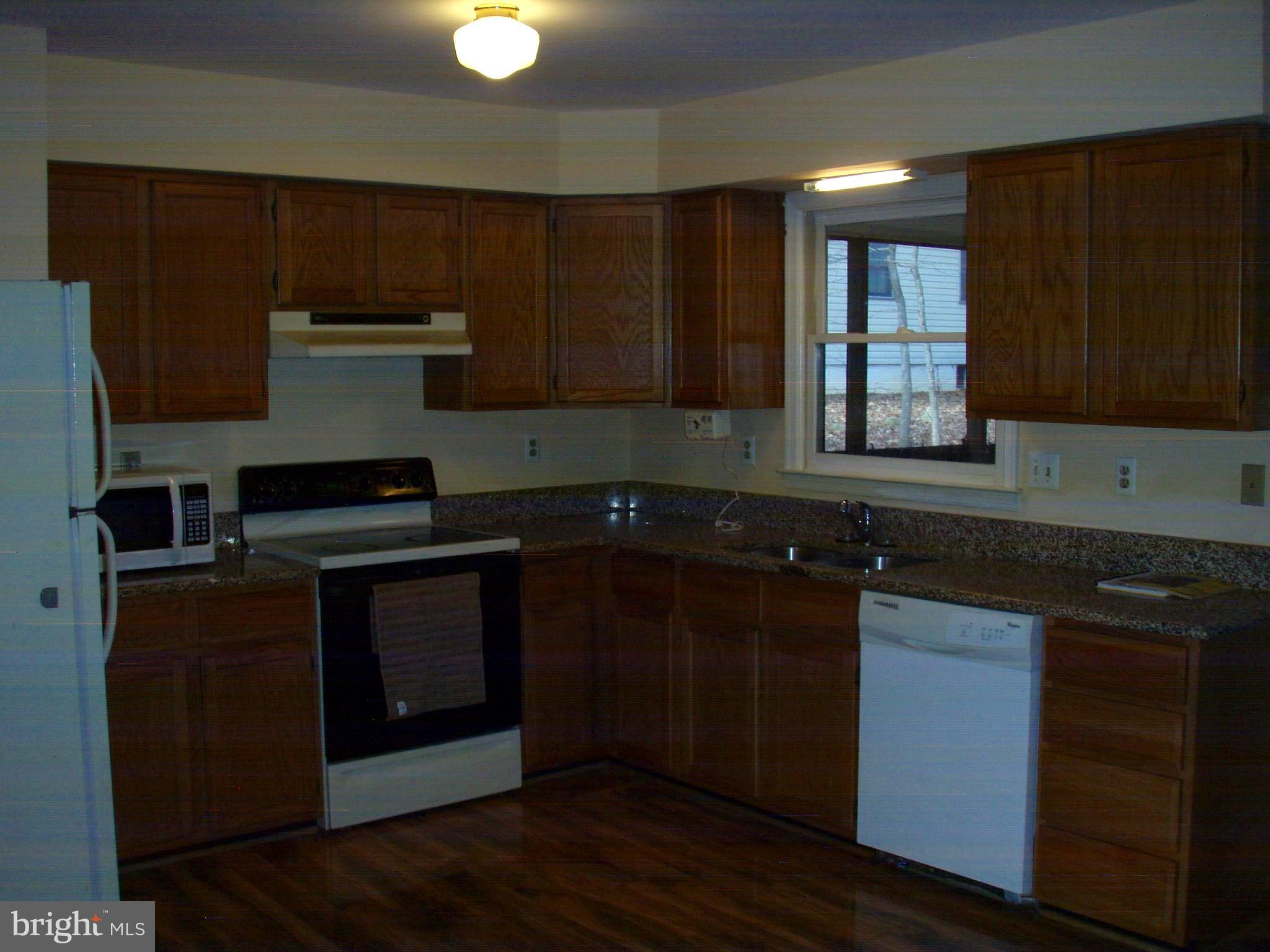 LAKE OF THE WOODS - Residential Lease