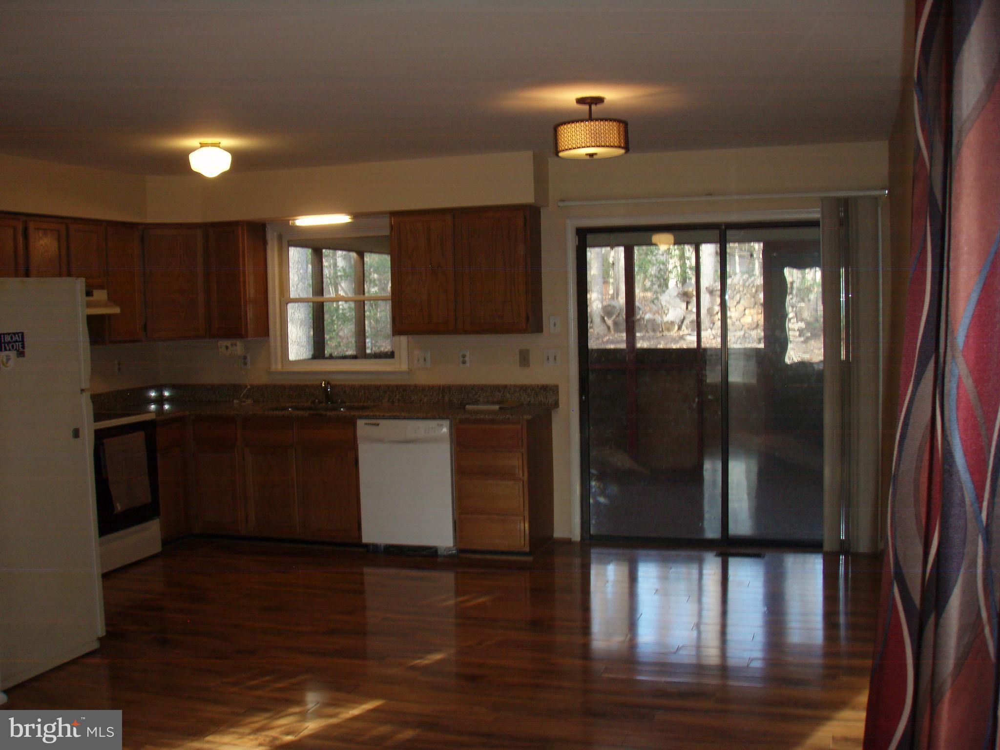 LAKE OF THE WOODS - Residential Lease