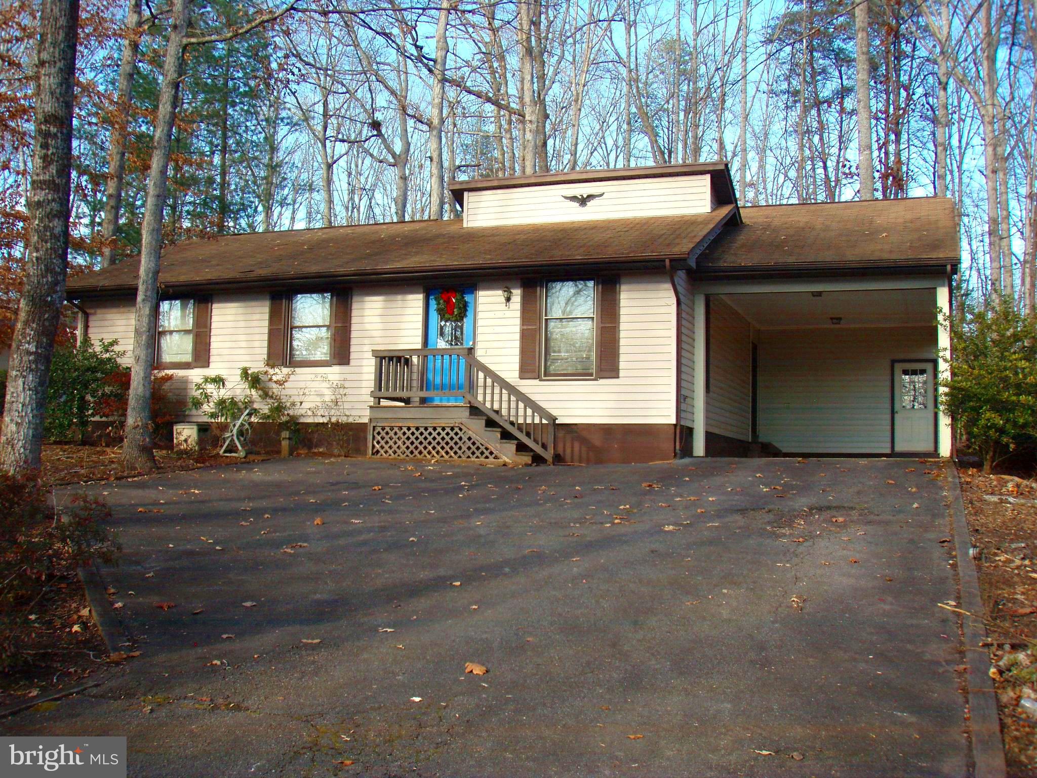 LAKE OF THE WOODS - Residential Lease