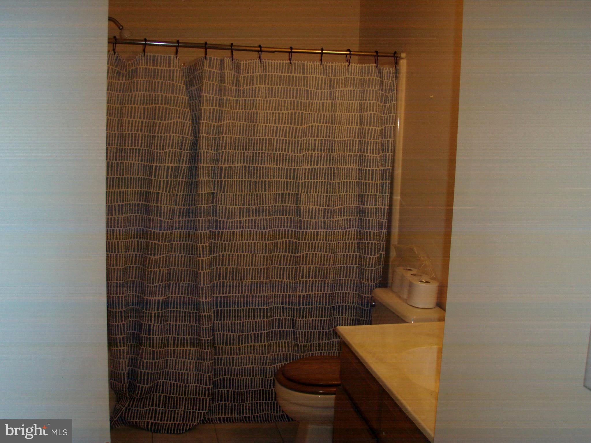 LAKE OF THE WOODS - Residential Lease