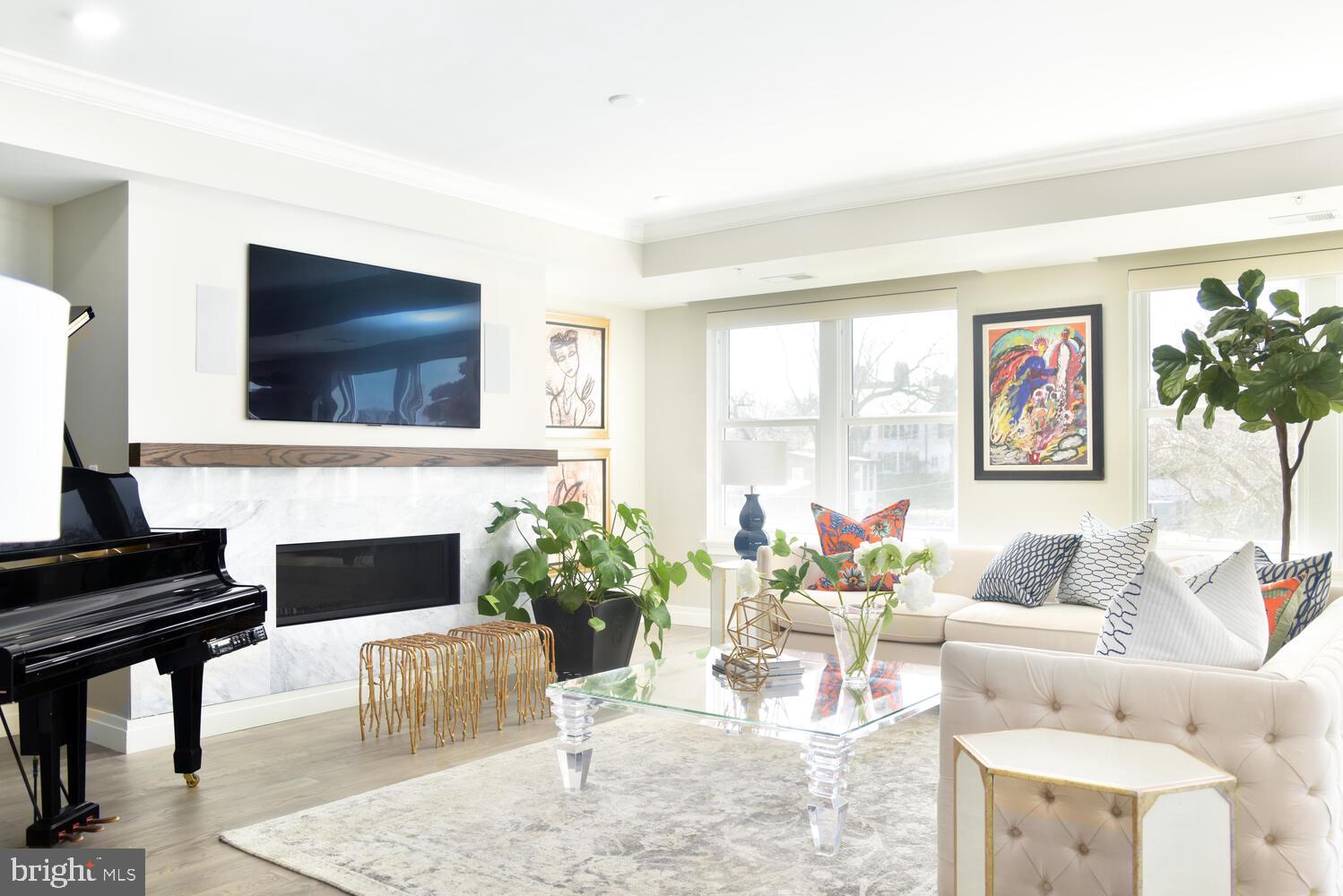 OLD TOWN ALEXANDRIA - Residential