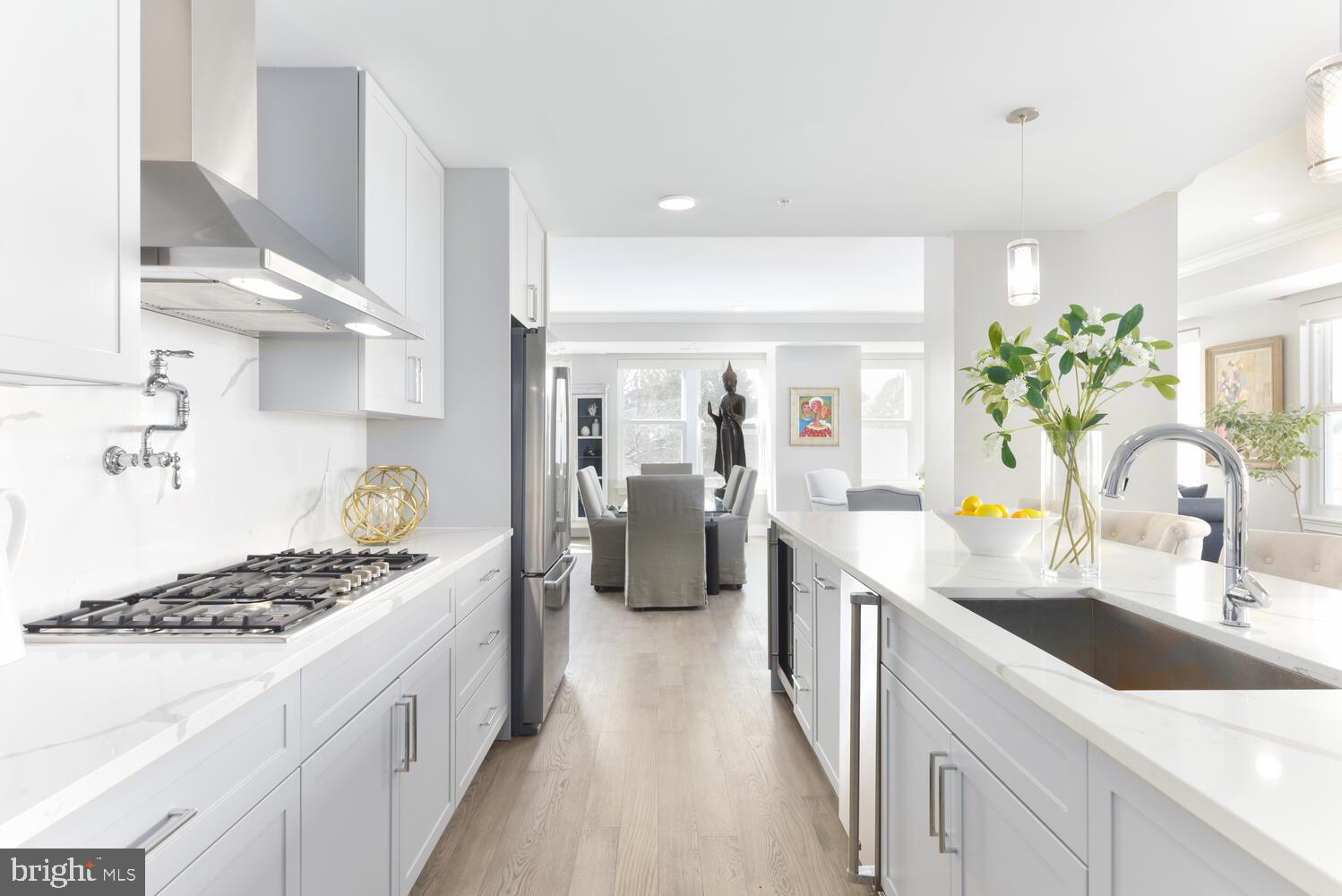 OLD TOWN ALEXANDRIA - Residential