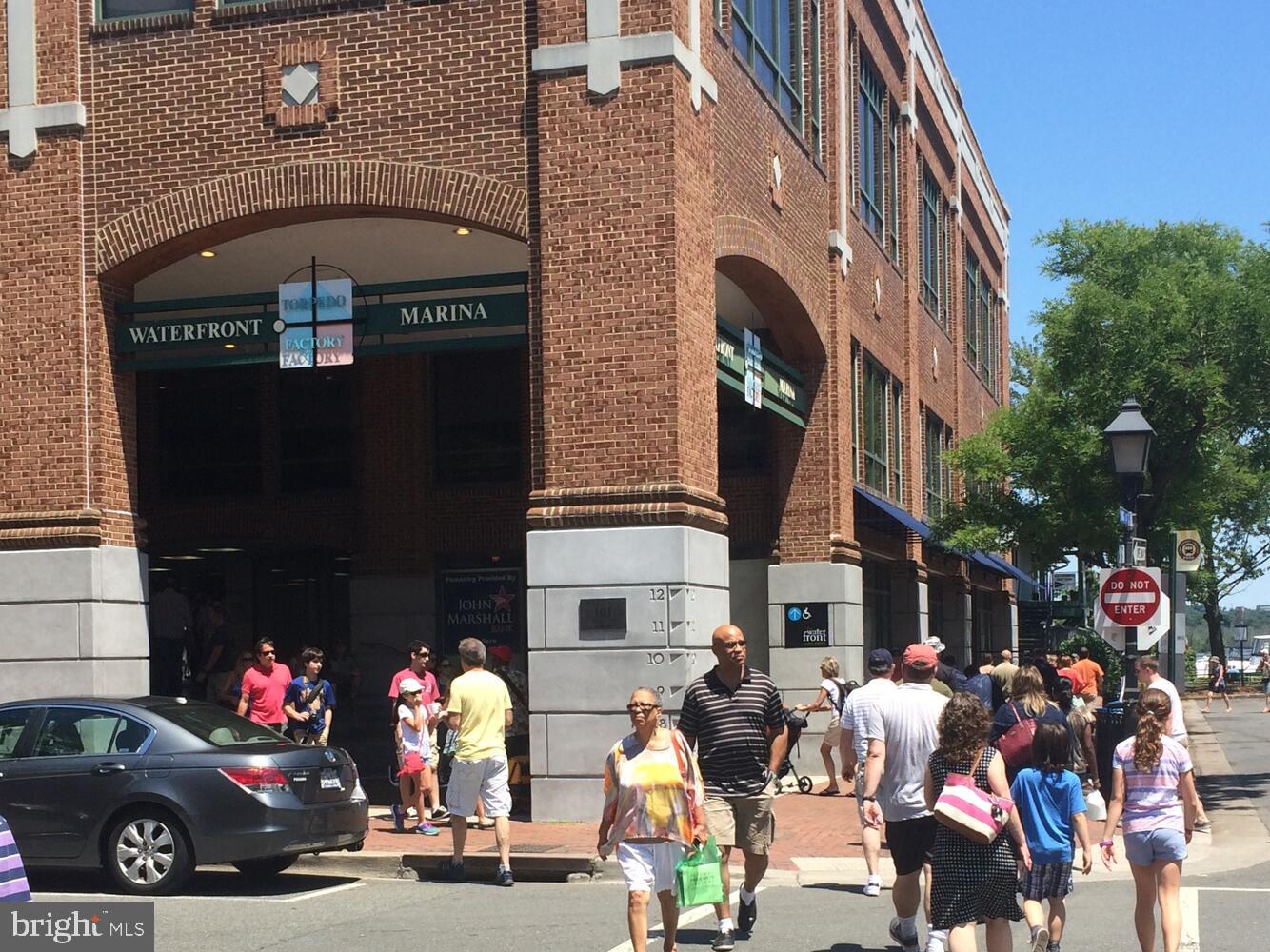 OLD TOWN ALEXANDRIA - Residential