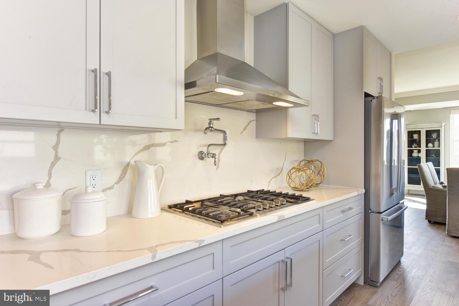 OLD TOWN ALEXANDRIA - Residential