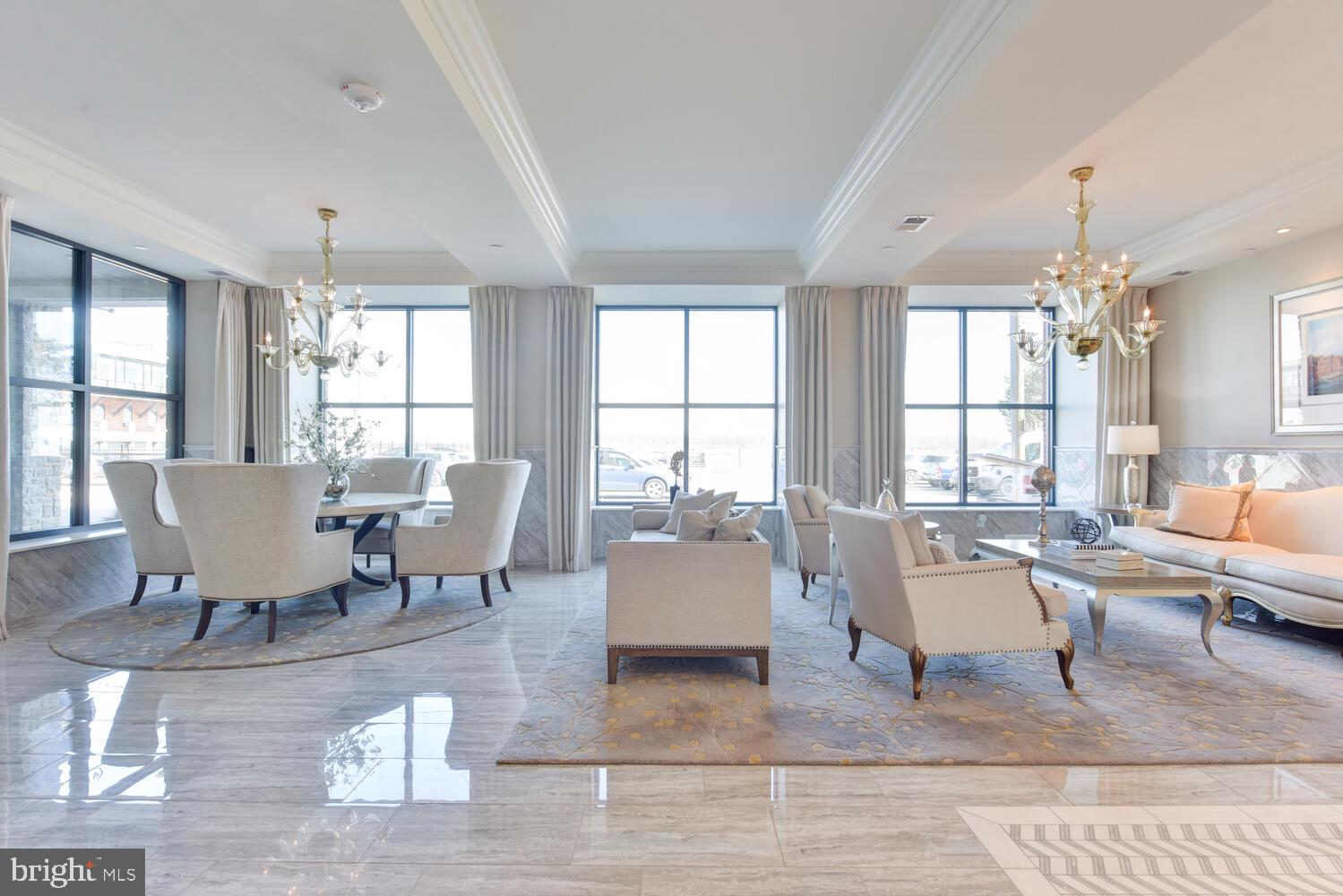 OLD TOWN ALEXANDRIA - Residential