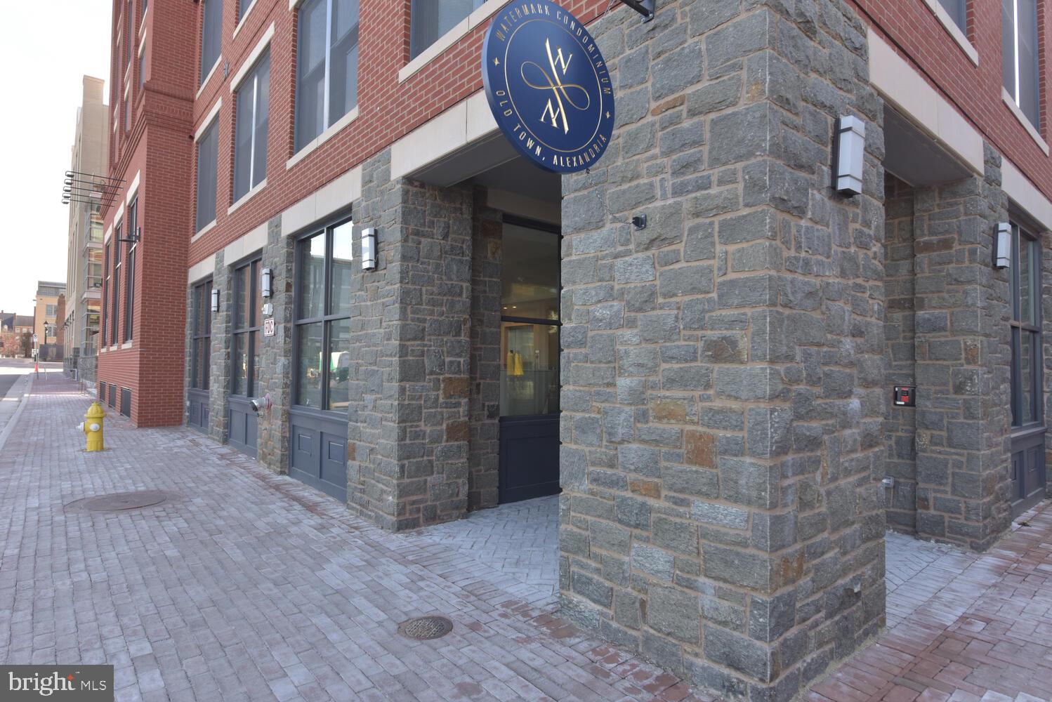 OLD TOWN ALEXANDRIA - Residential