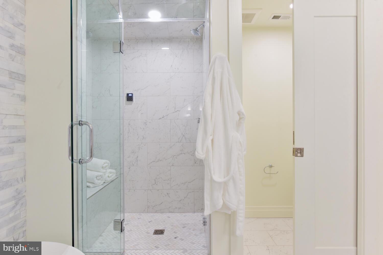 OLD TOWN ALEXANDRIA - Residential