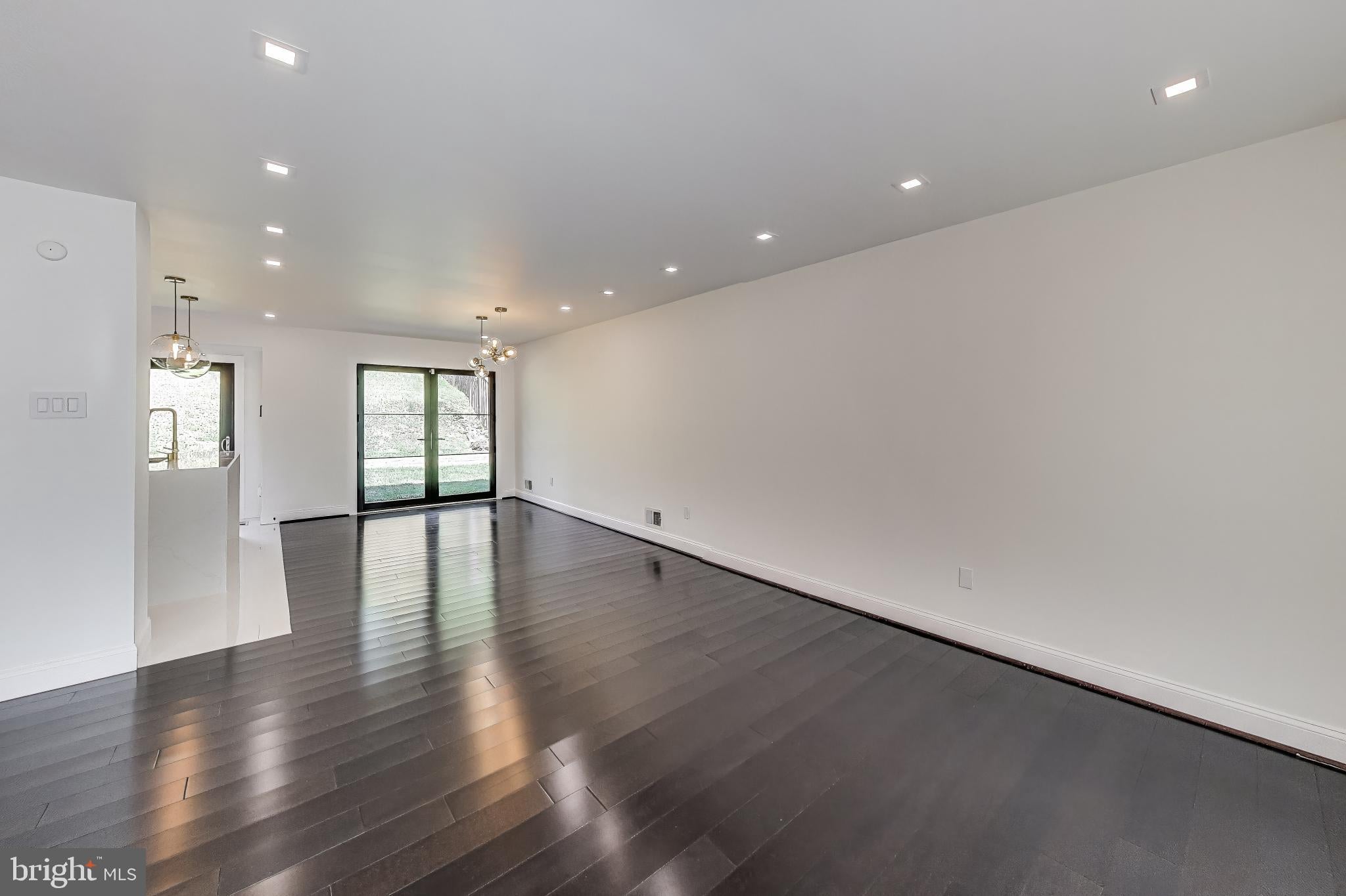 3715 ASTORIA ROAD