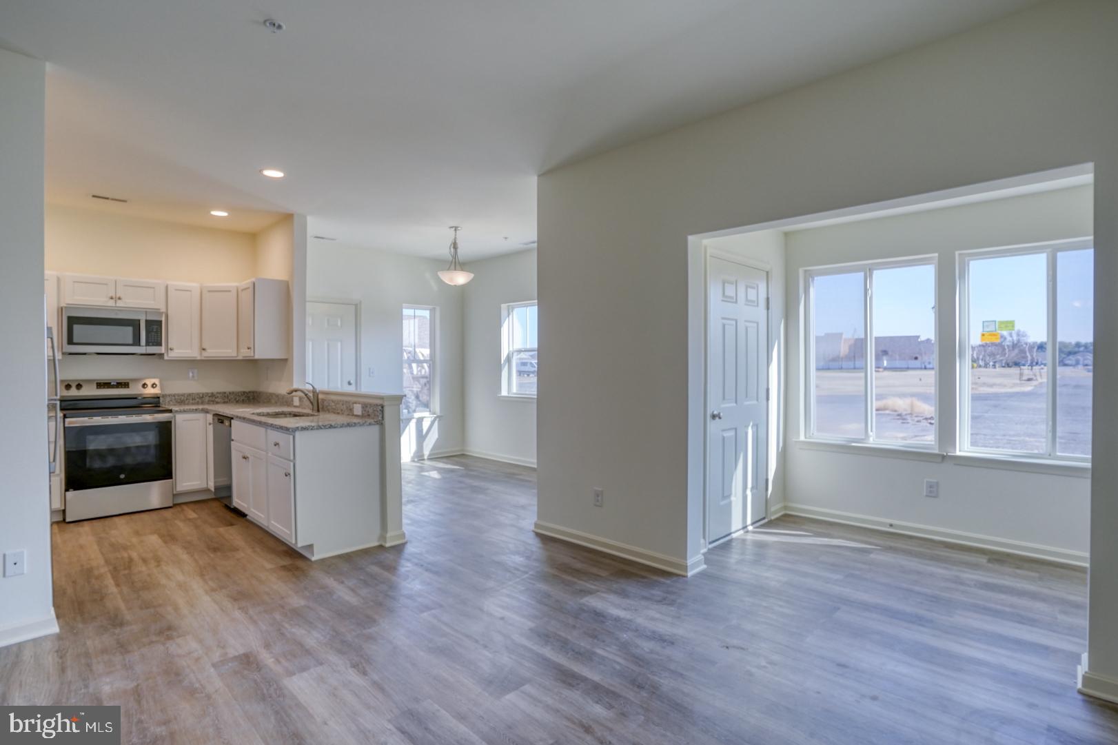 HEARTHSTONE MANOR - Residential