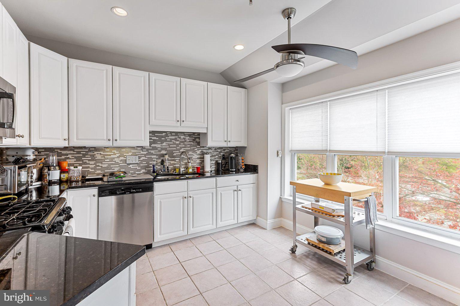 WAVERLY WOODS - Residential