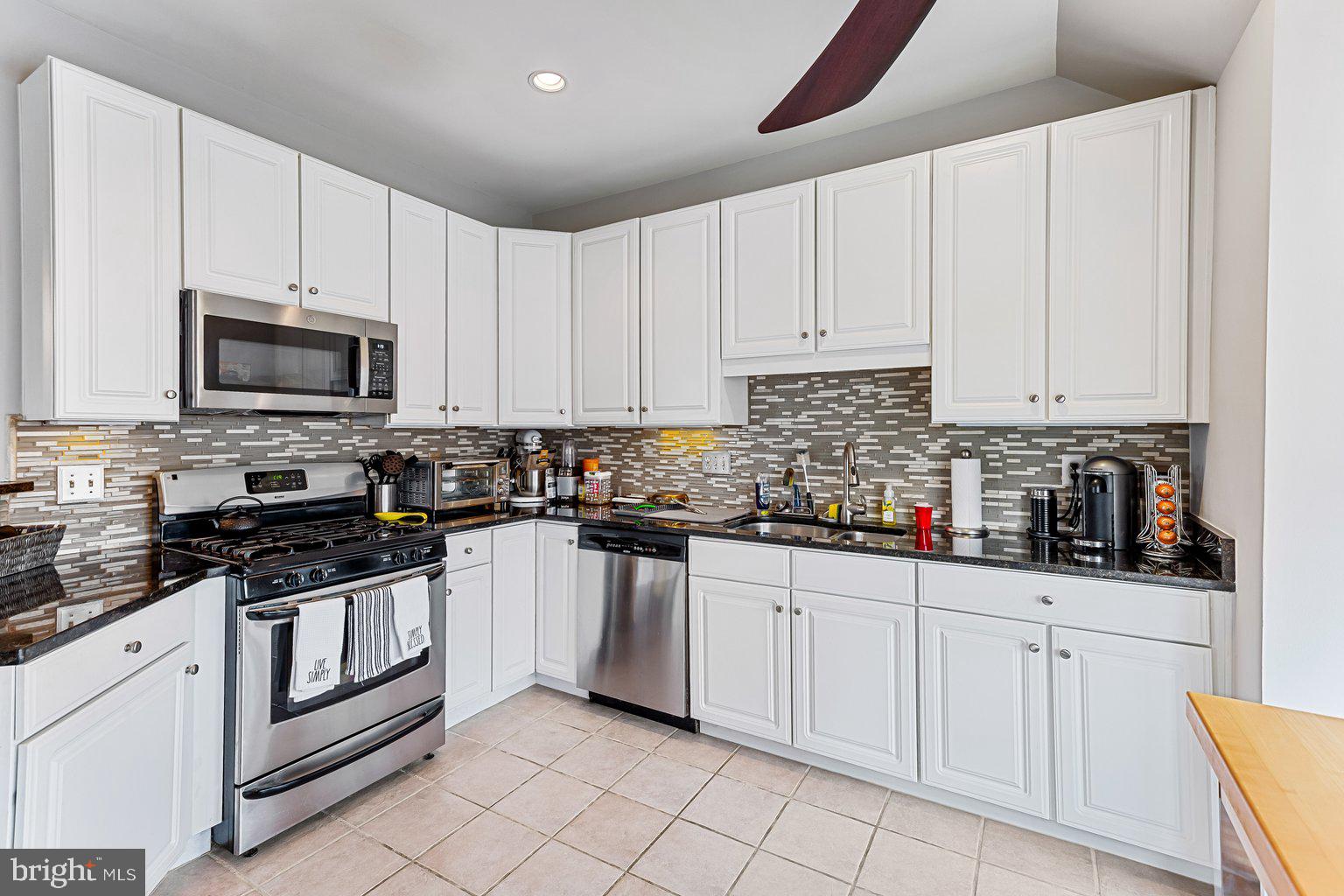 WAVERLY WOODS - Residential