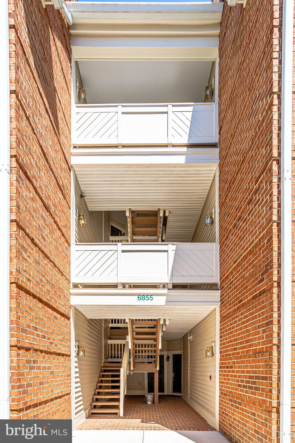 ETON SQUARE - Residential