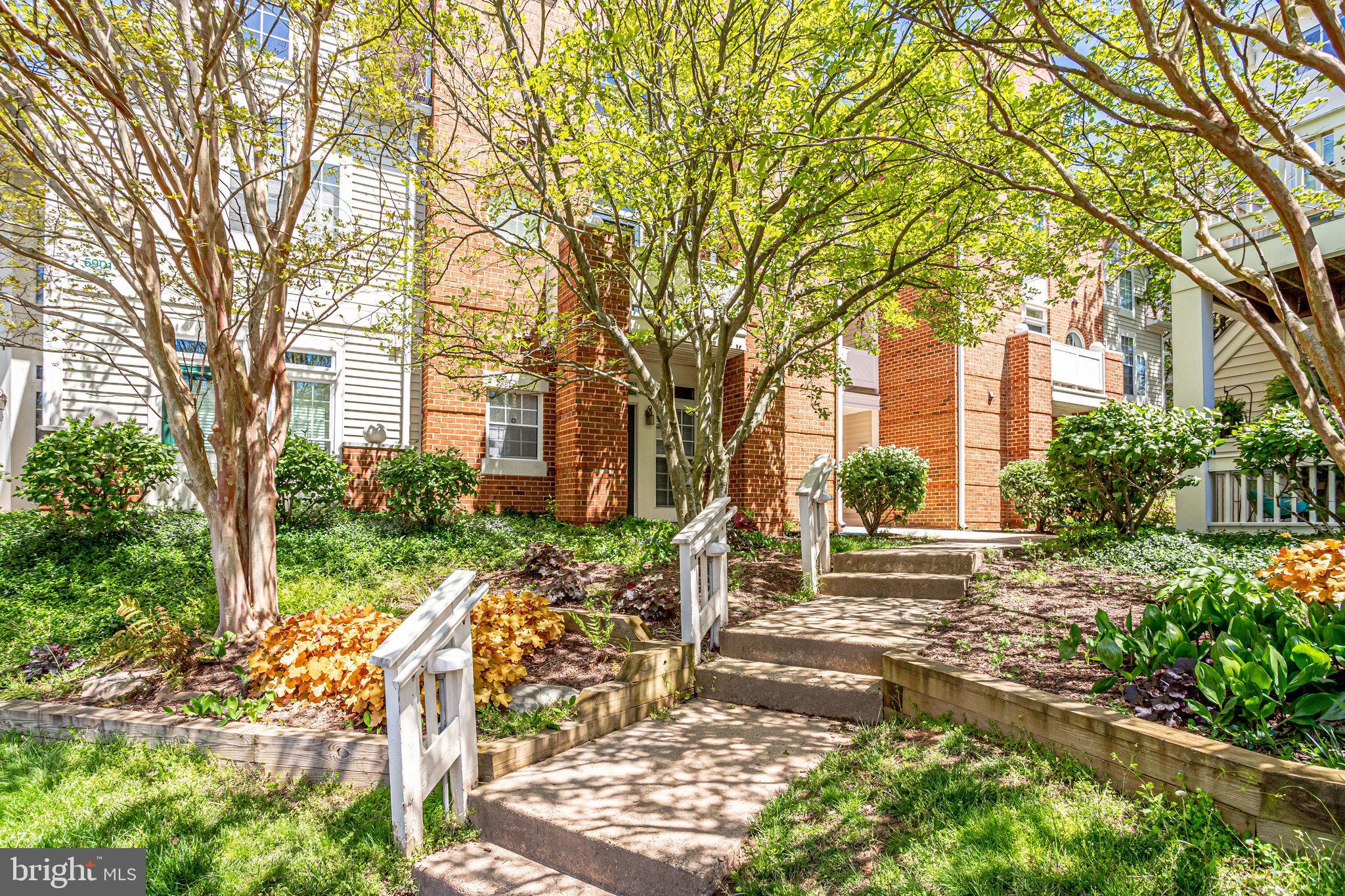 ETON SQUARE - Residential