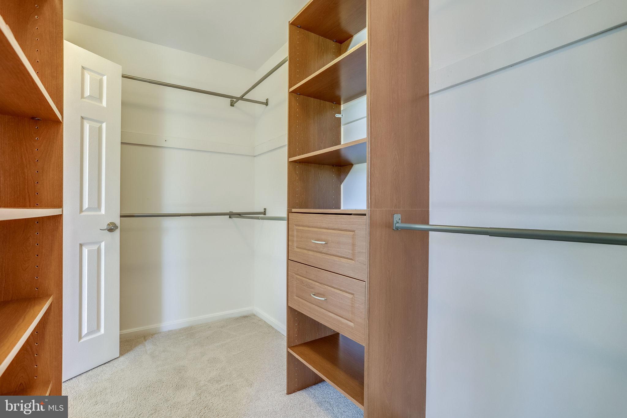 ETON SQUARE - Residential