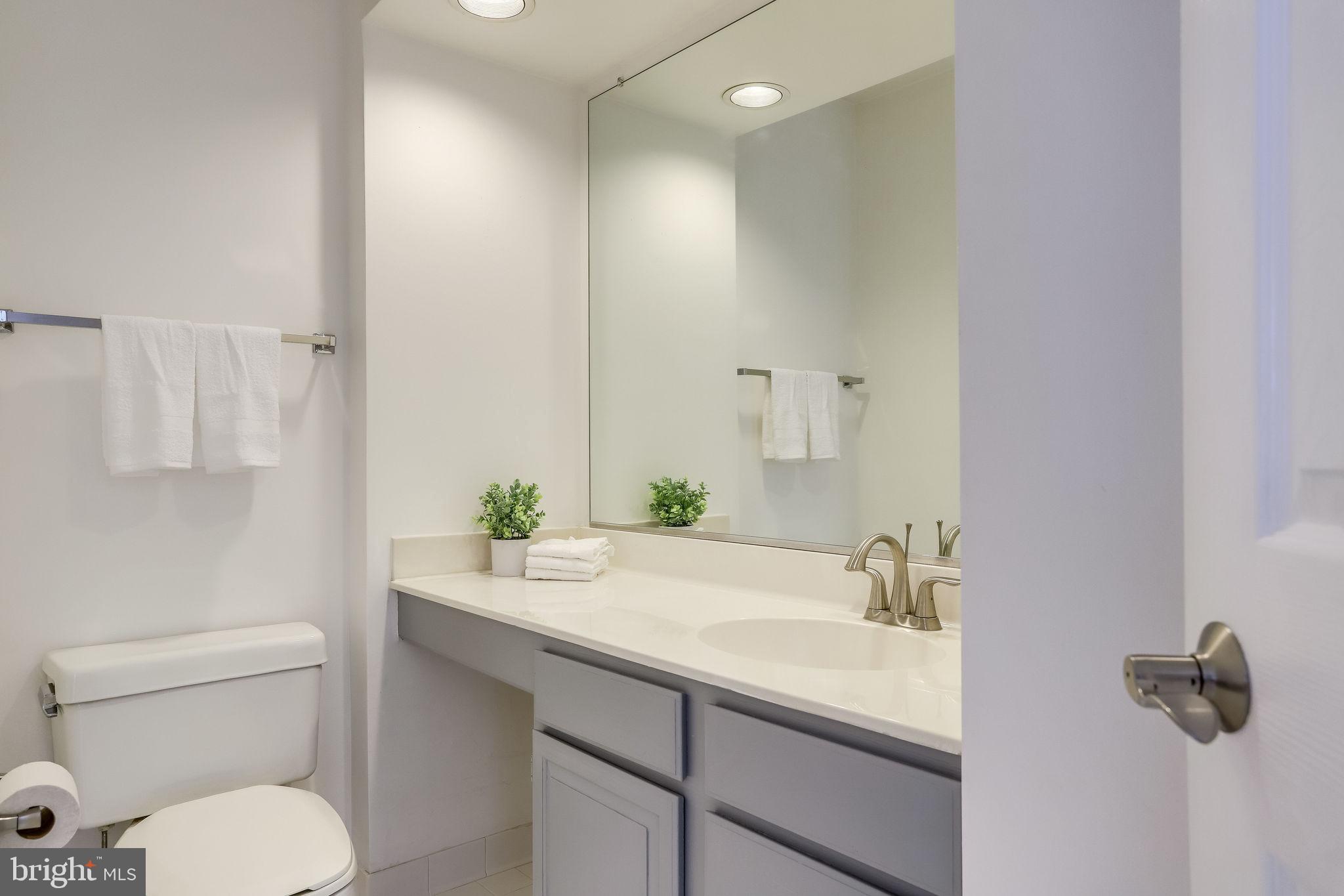 ETON SQUARE - Residential