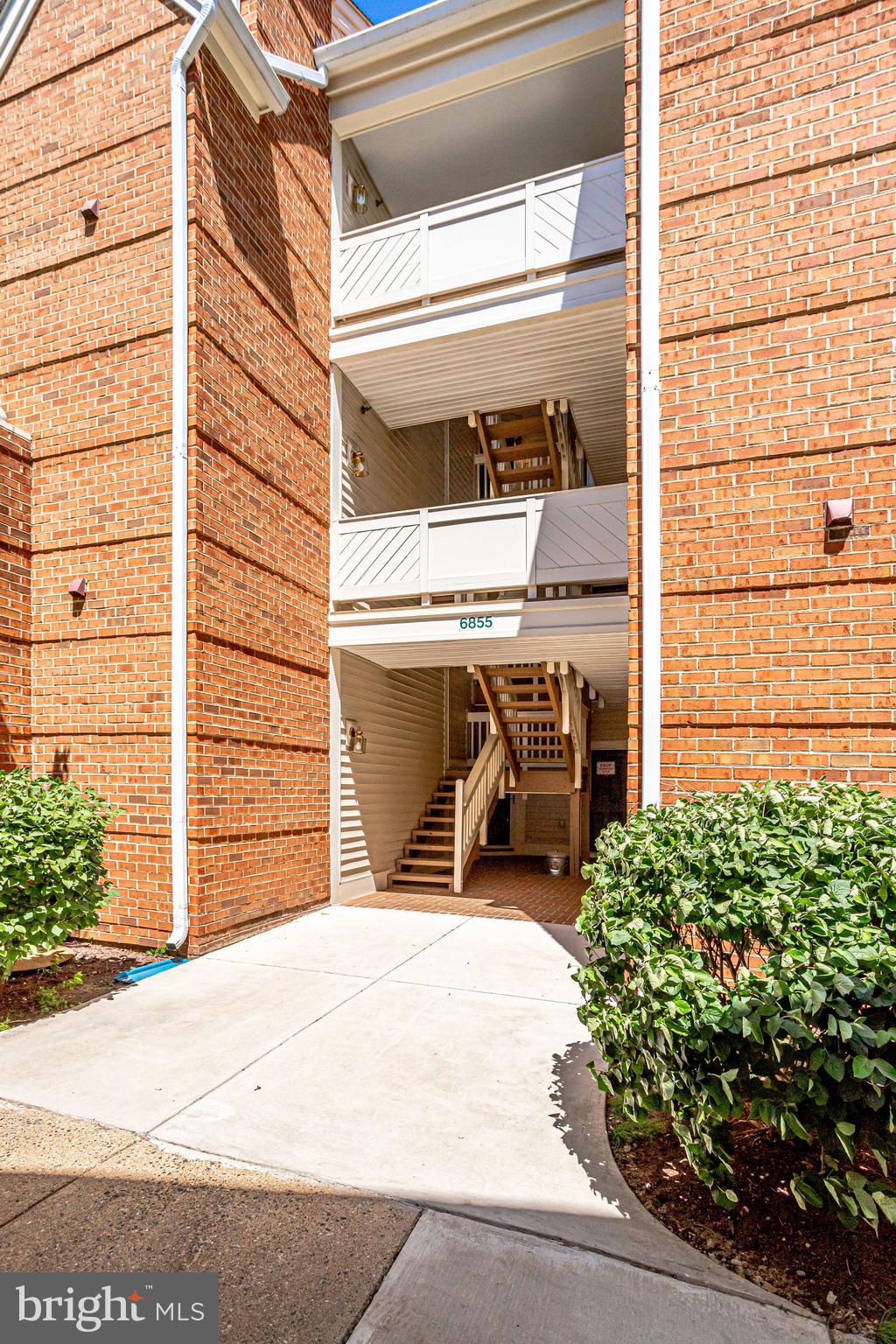 ETON SQUARE - Residential