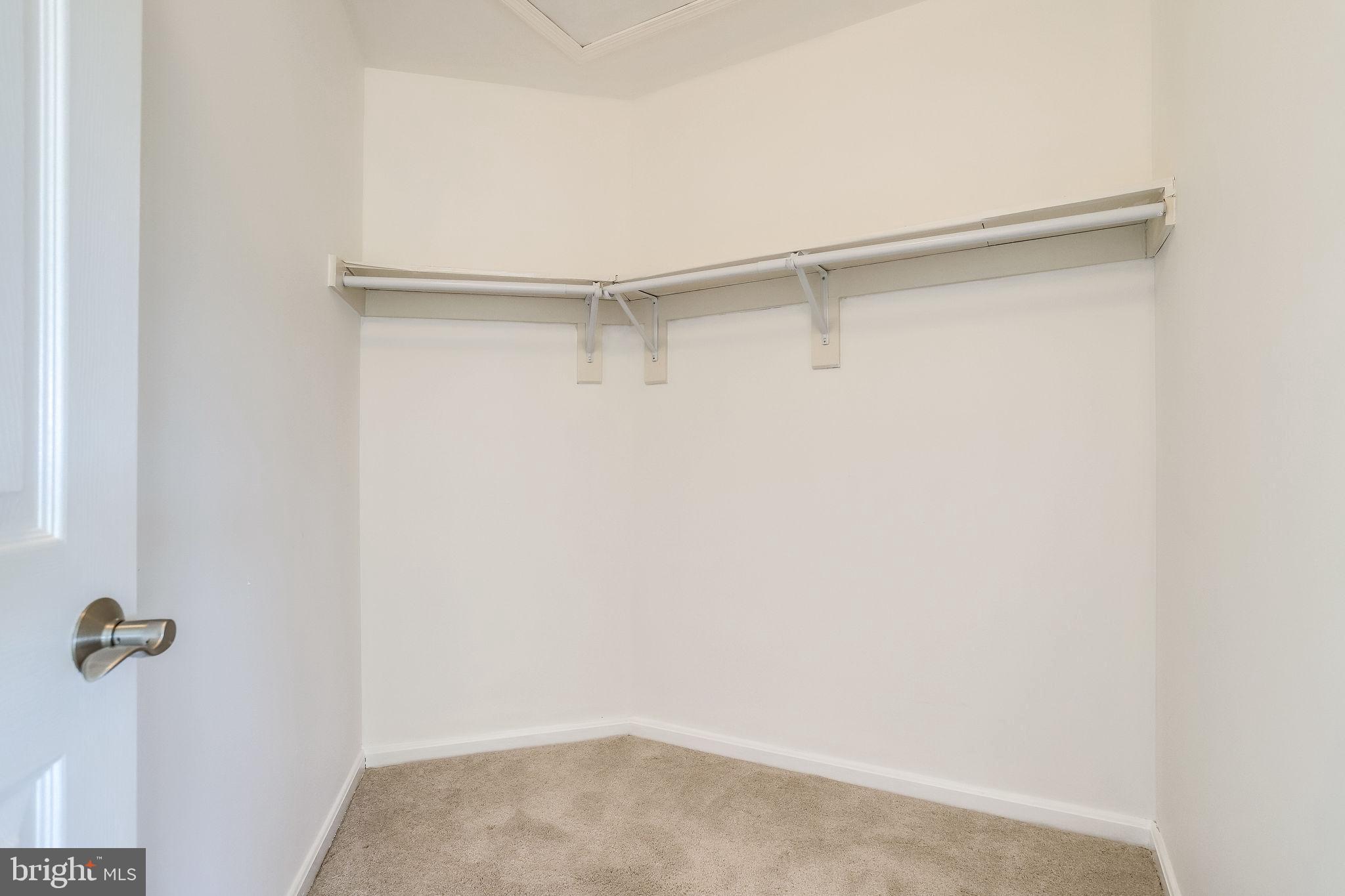 ETON SQUARE - Residential