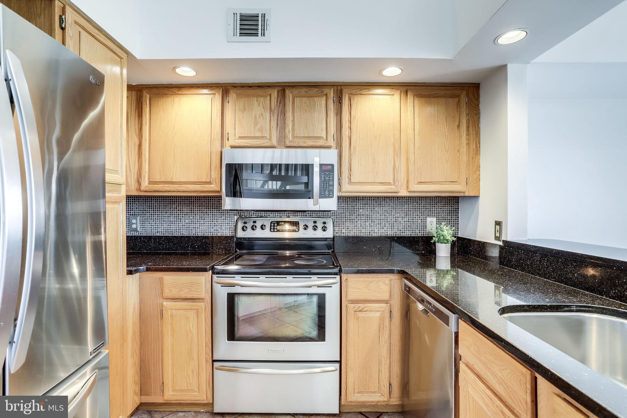 ETON SQUARE - Residential