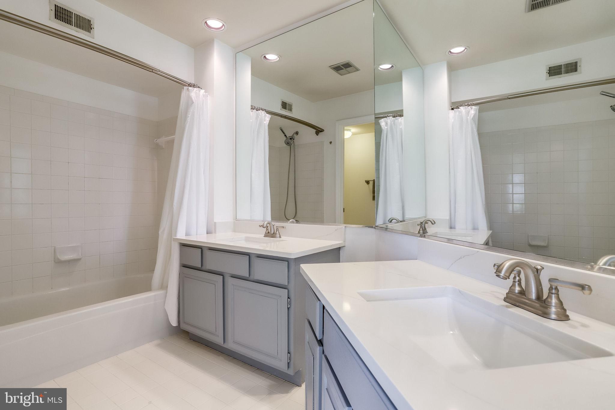 ETON SQUARE - Residential