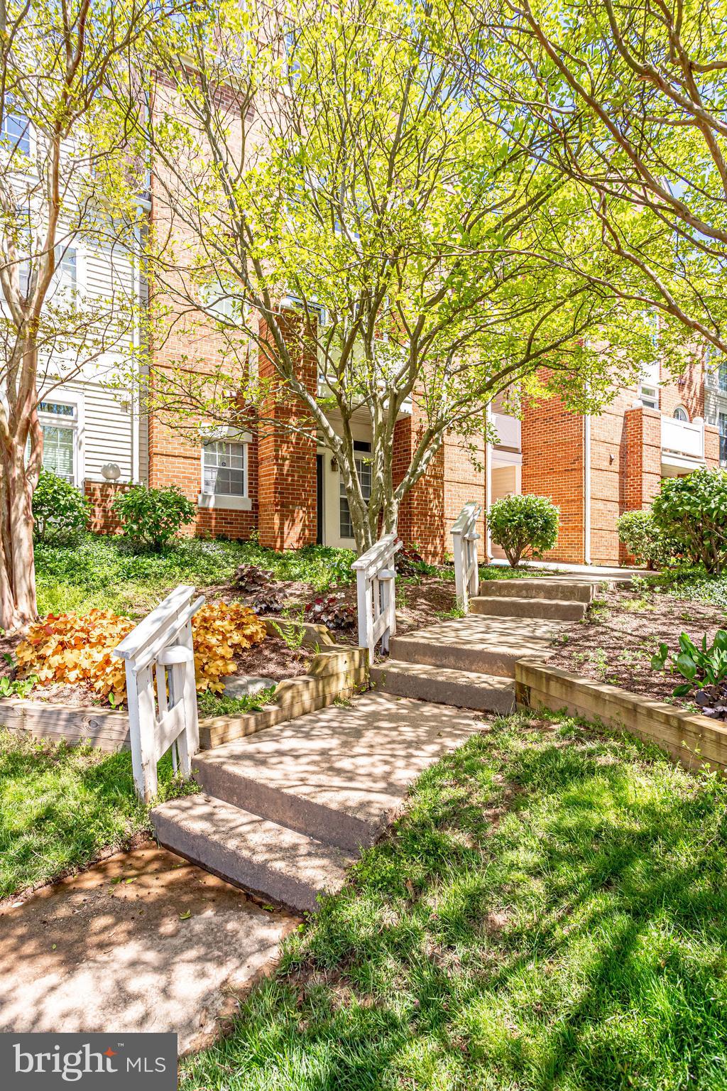 ETON SQUARE - Residential