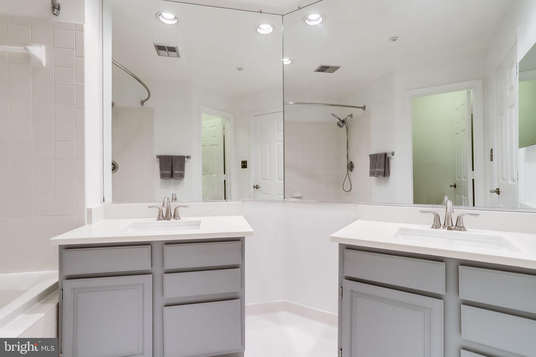 ETON SQUARE - Residential