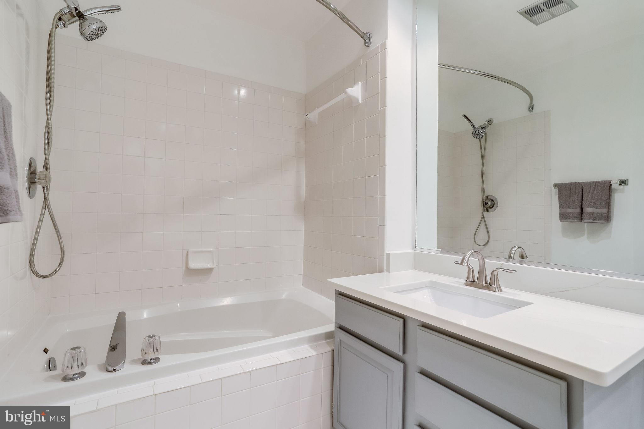 ETON SQUARE - Residential