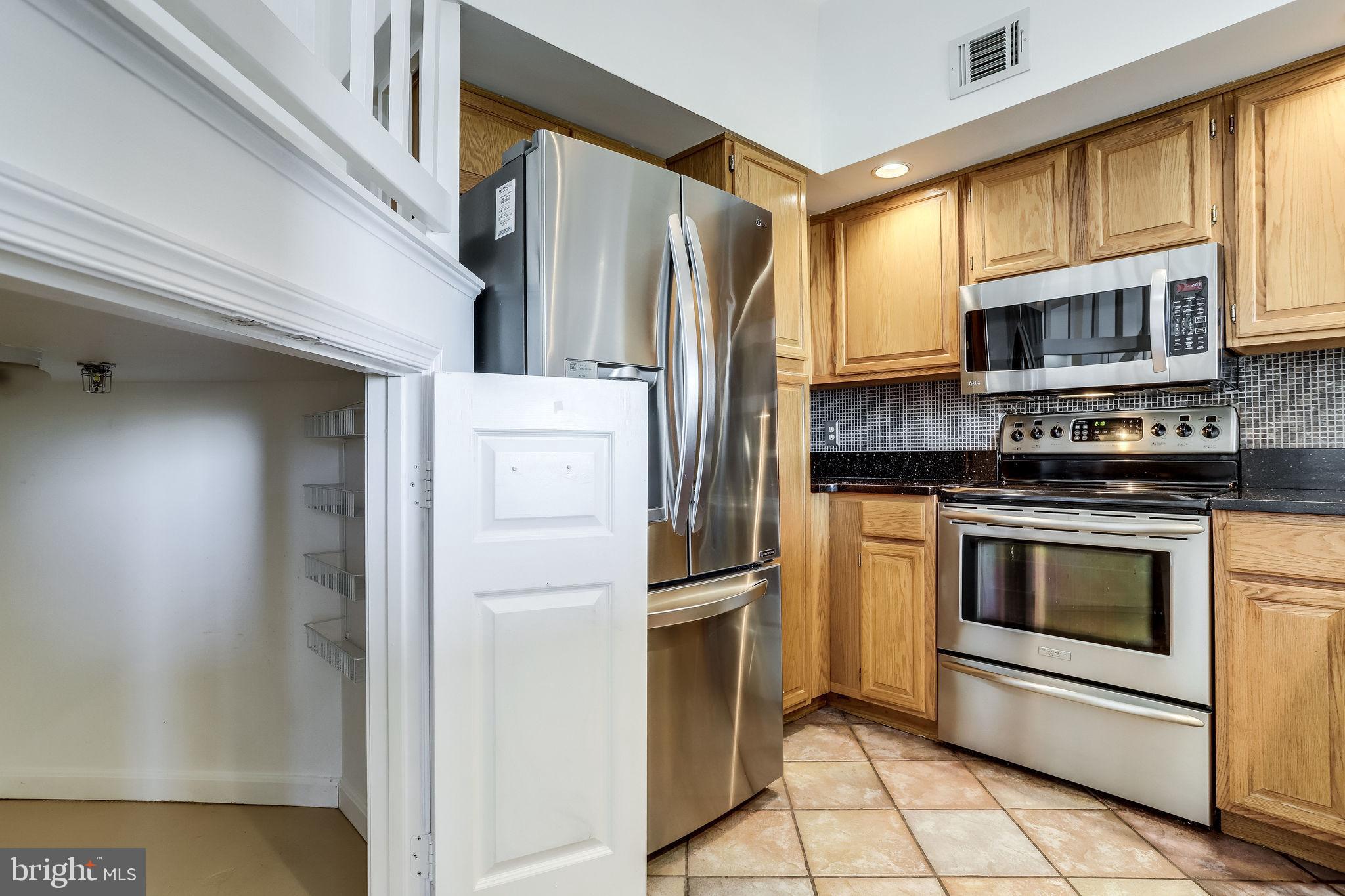 ETON SQUARE - Residential