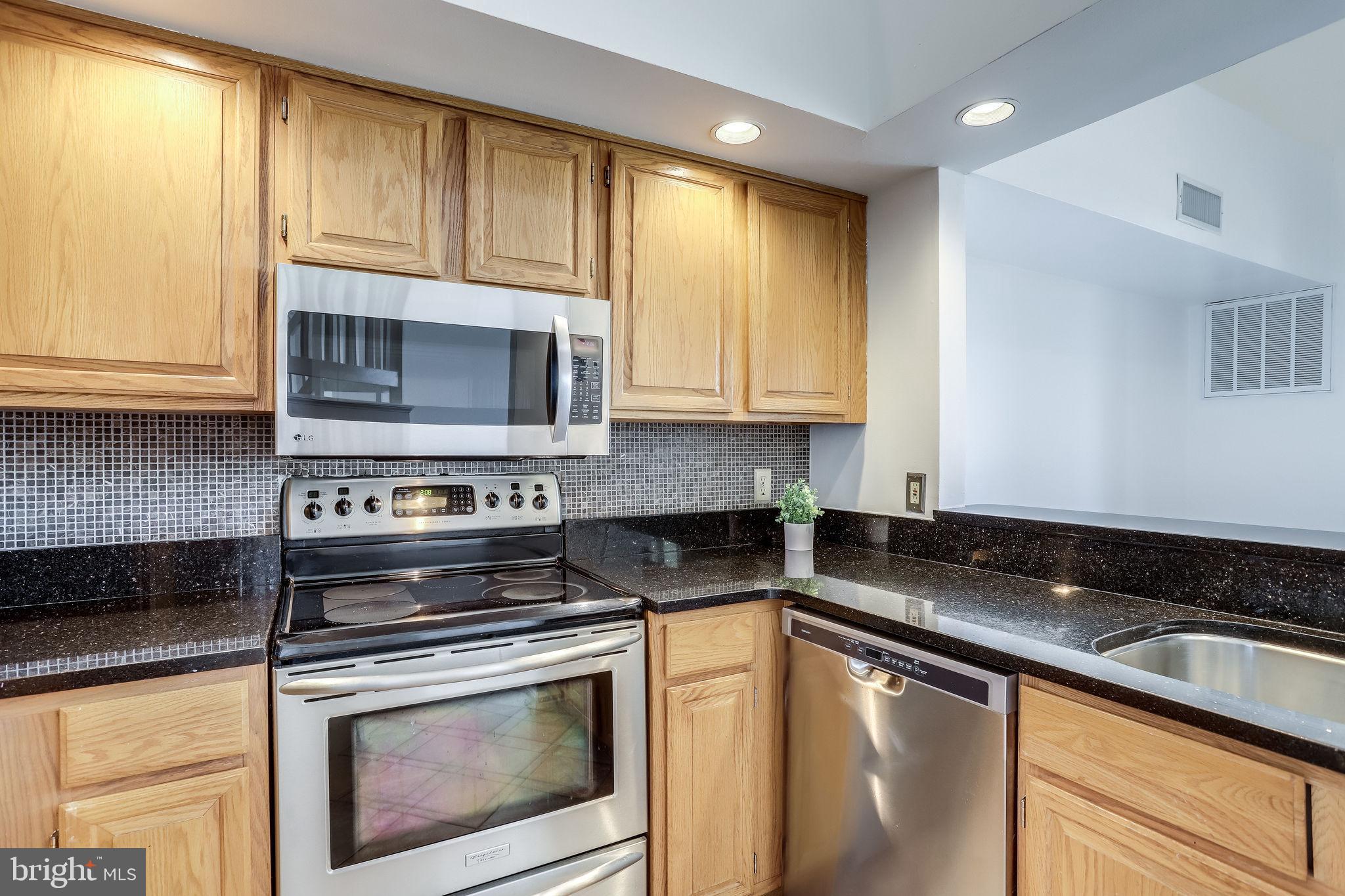 ETON SQUARE - Residential