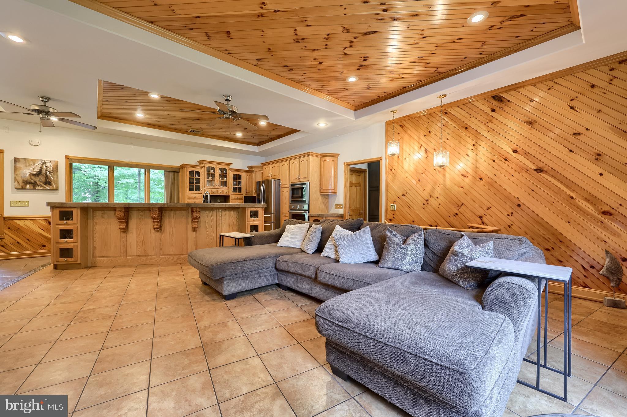 2287 LAUREL ROAD