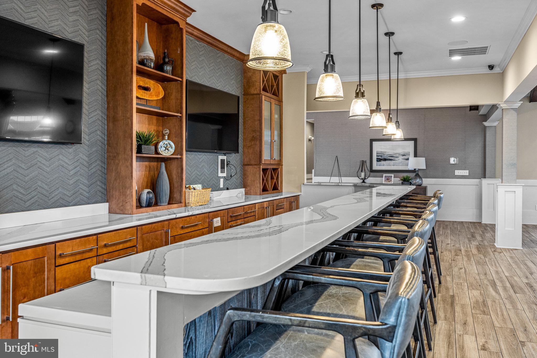 PELICAN POINT - Residential