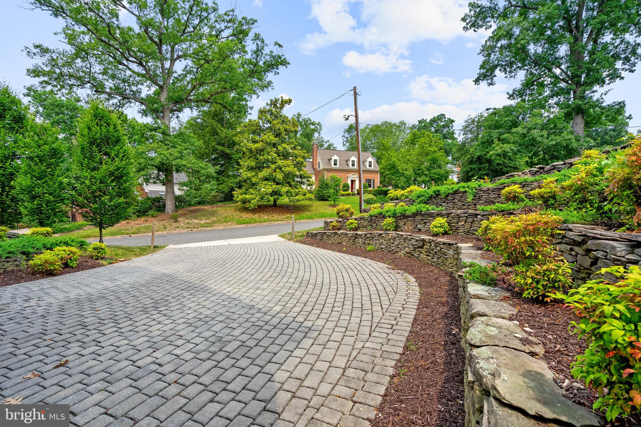 BRADDOCK HEIGHTS - Residential