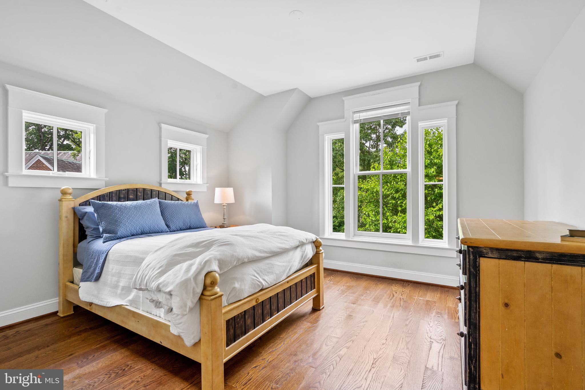 BRADDOCK HEIGHTS - Residential