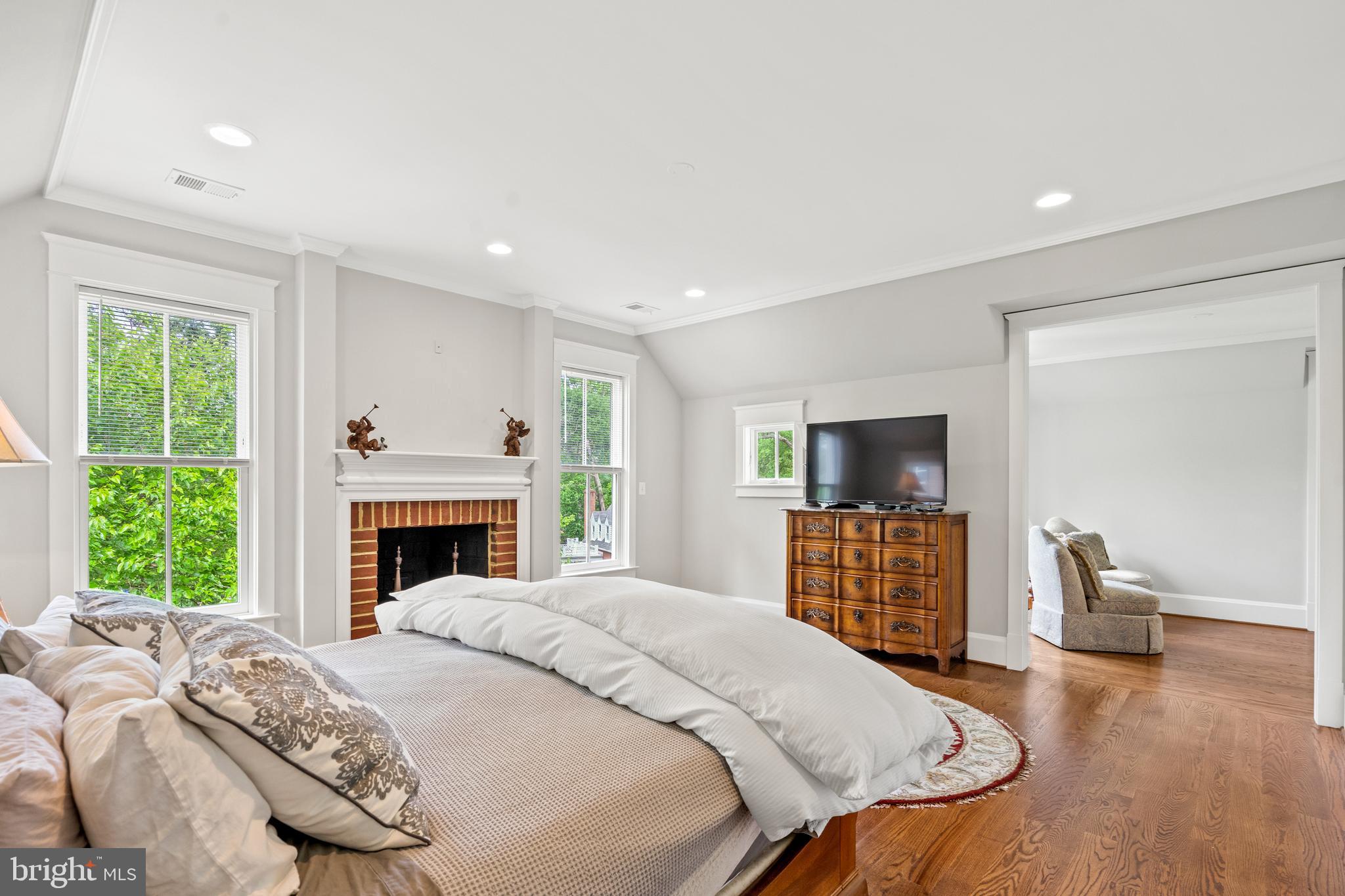 BRADDOCK HEIGHTS - Residential