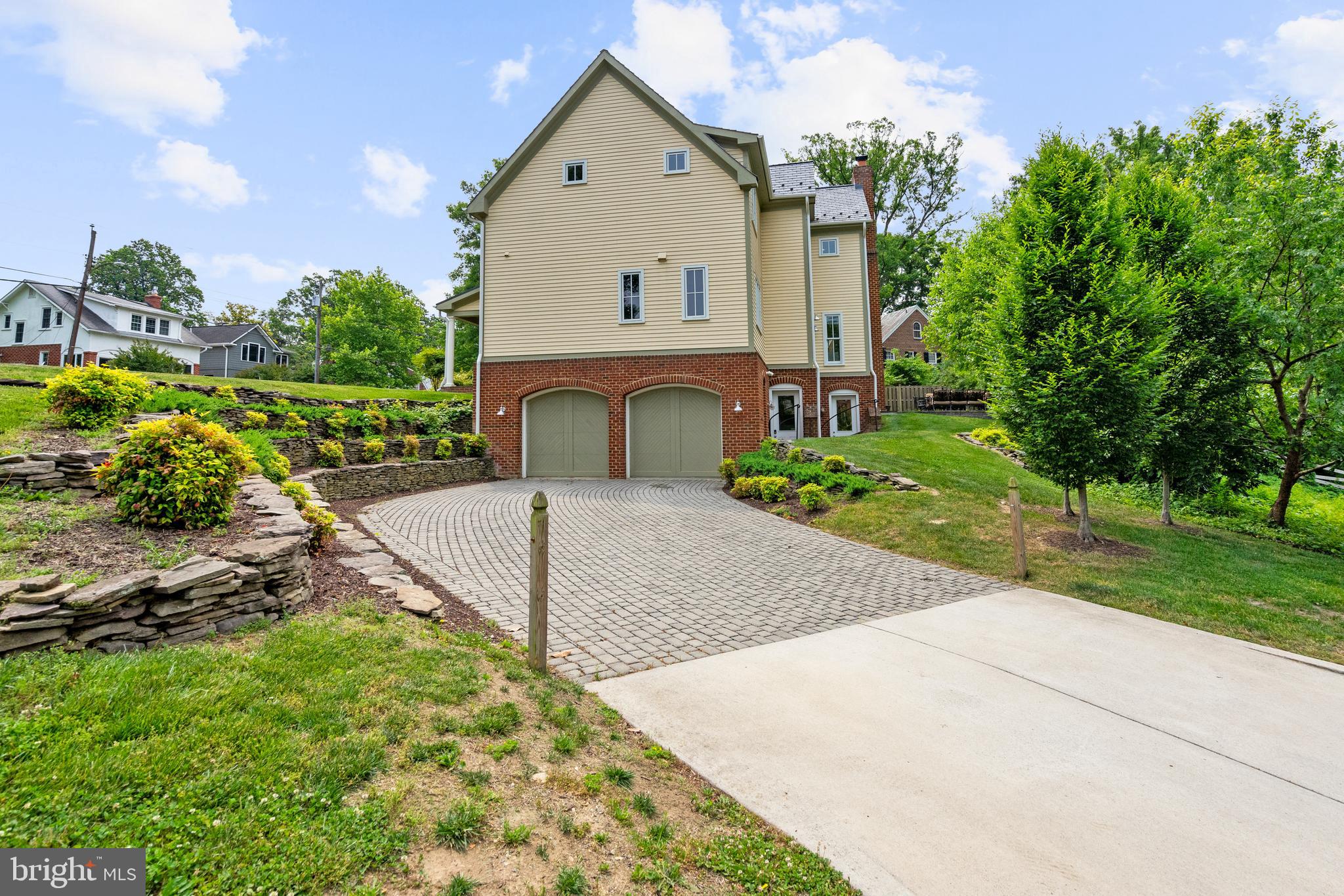 BRADDOCK HEIGHTS - Residential