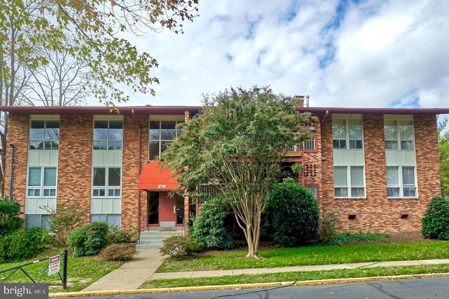 Completely renovated condo perfectly located and central to everything one needs to enjoy life and spend less time commuting or driving.   This exceptional top floor unit is the largest floor plan in the community with spacious 2 bedrooms and additional den/office.  The new kitchen boasts Quartz countertops, stainless steel appliances including build in microwave, gas range, dishwasher, and refrigerator.  Relax and enjoy a little sun on the huge balcony.   The location of this condo is only steps to WO&D trail, Vienna Community Center, restaurants, grocery stores including Whole Foods, coffee shops, and much much more.  Let us not forget walking distance to all Town of Vienna activities including the Farmers Market, Town parades, Taste of Vienna, Octoberfest, and Viva Vienna to name a few.  Those needing to commute will be happy with  the easy access and just minutes to I66, I495 and the Orange ore Silver Metro lines to access all the DMV.  Don't miss the additional storage and clean Laundry room in the building.  This one will rent fast!