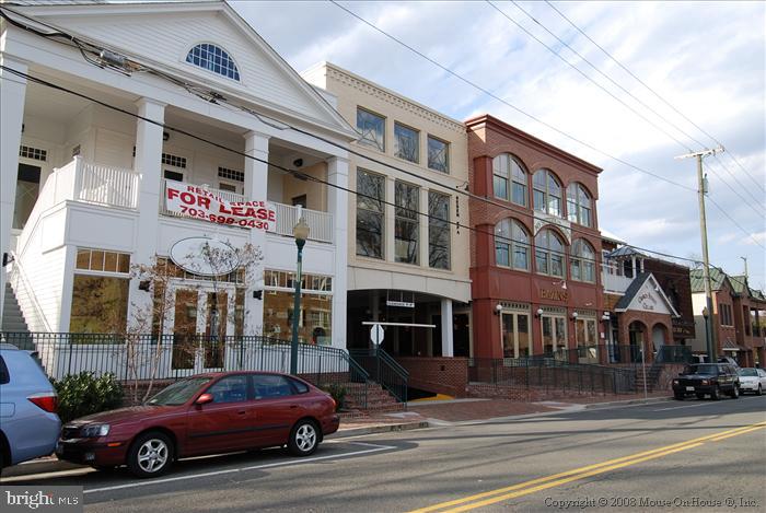 PARK TERRACE - Residential Lease