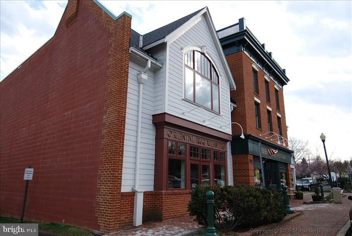 PARK TERRACE - Residential Lease