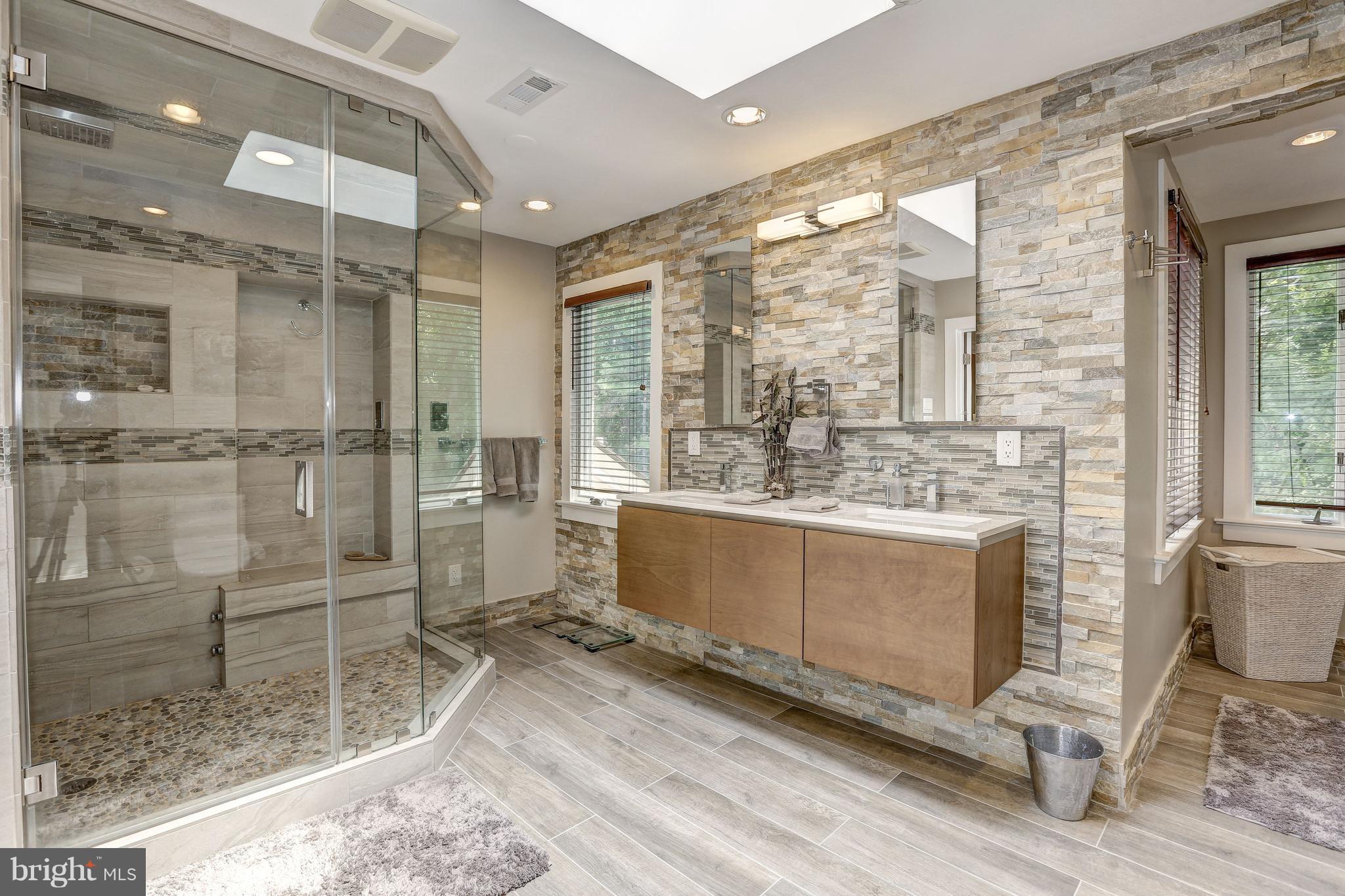 POTOMAC VILLAGE - Residential