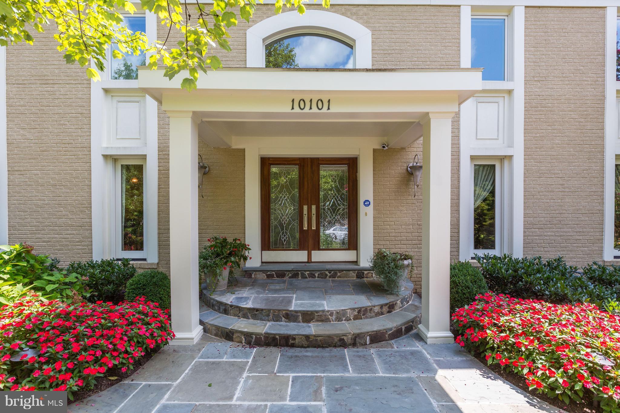 POTOMAC VILLAGE - Residential